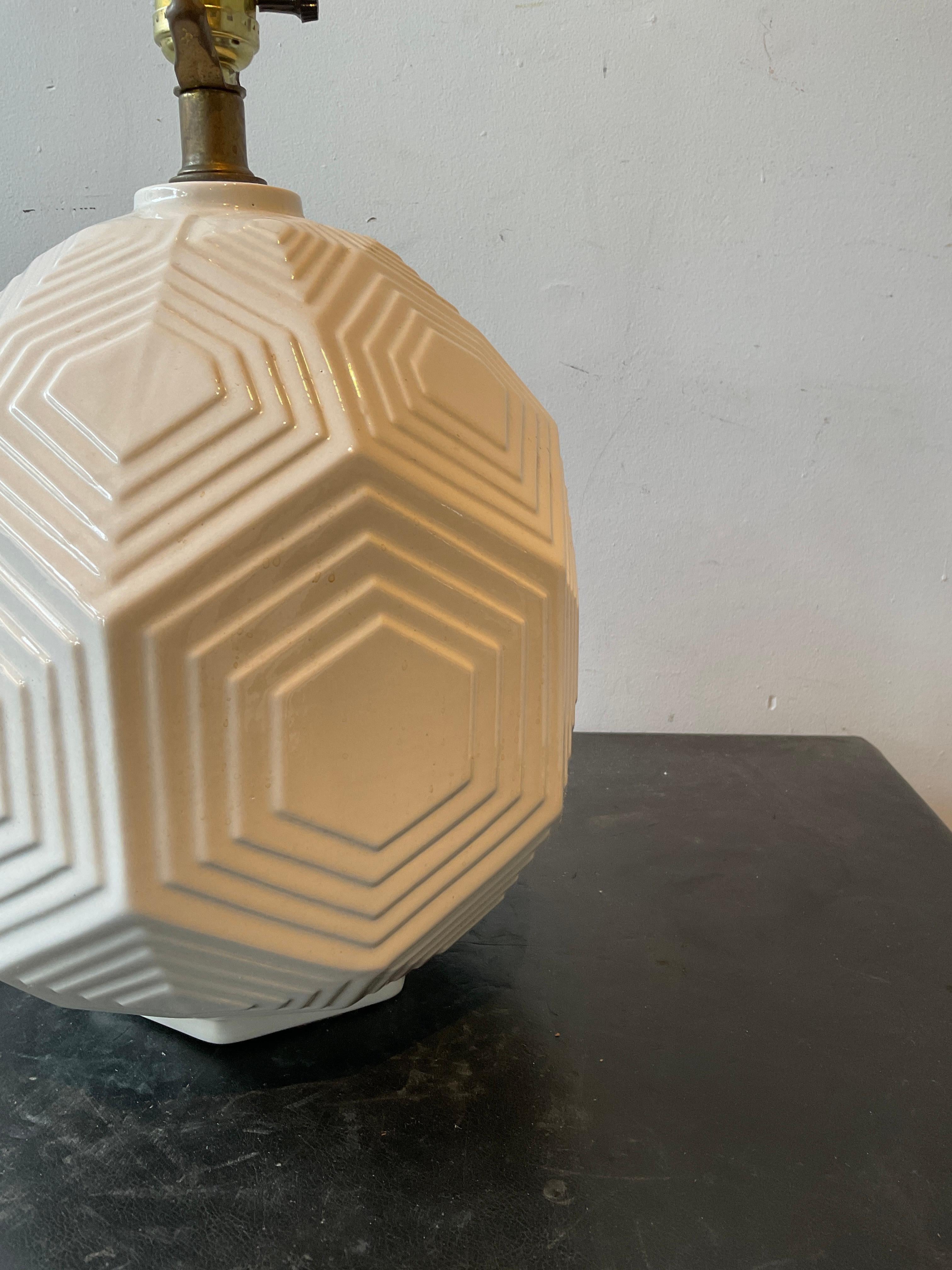Pair of 1970s Hexagonal White Ceramic Lamps For Sale 5