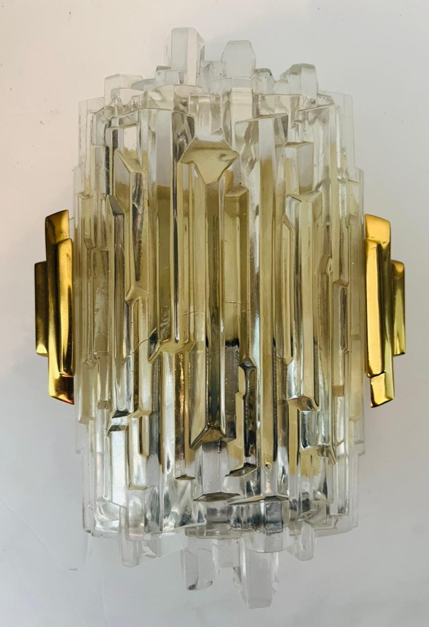 Mid-Century Modern Paire de lampes murales Hillebrand Ice Crystal mi-siècle des années 1970 en vente
