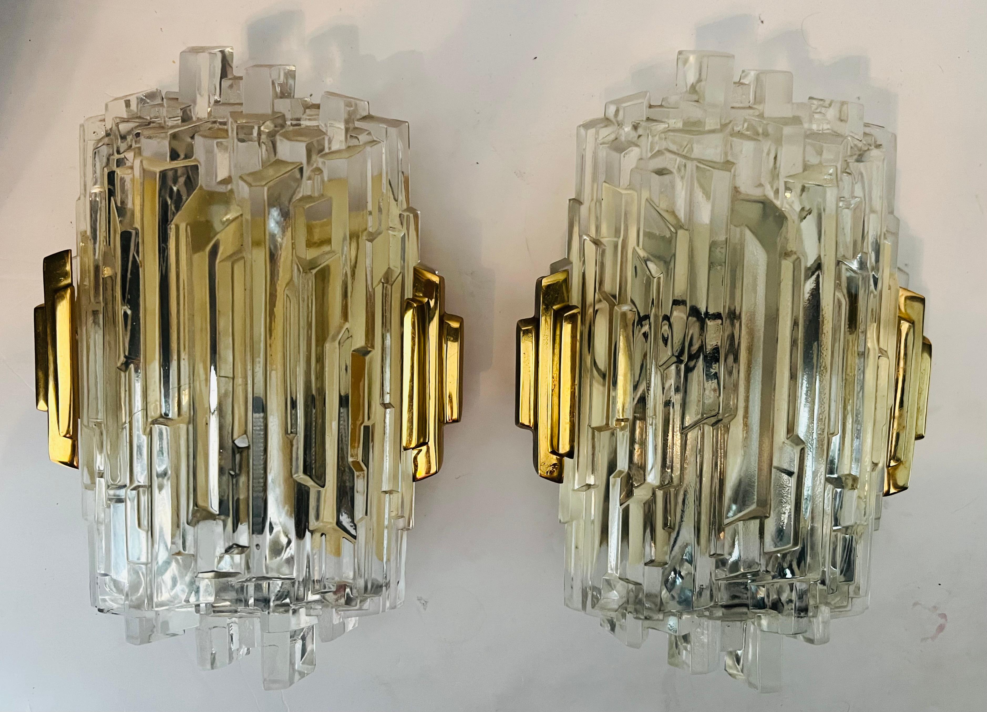 Pareja de apliques de cristal de hielo Hillebrand de los años 70 en Excelente estado para la venta en New York, NY