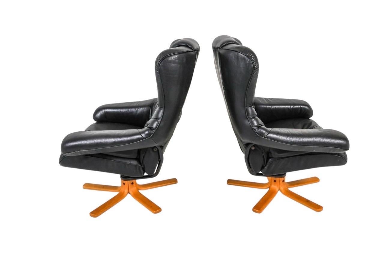 Coppia di poltrone reclinabili Hjellegjerde AS degli anni '70 - Design norvegese In condizioni buone in vendita a Brooklyn, NY