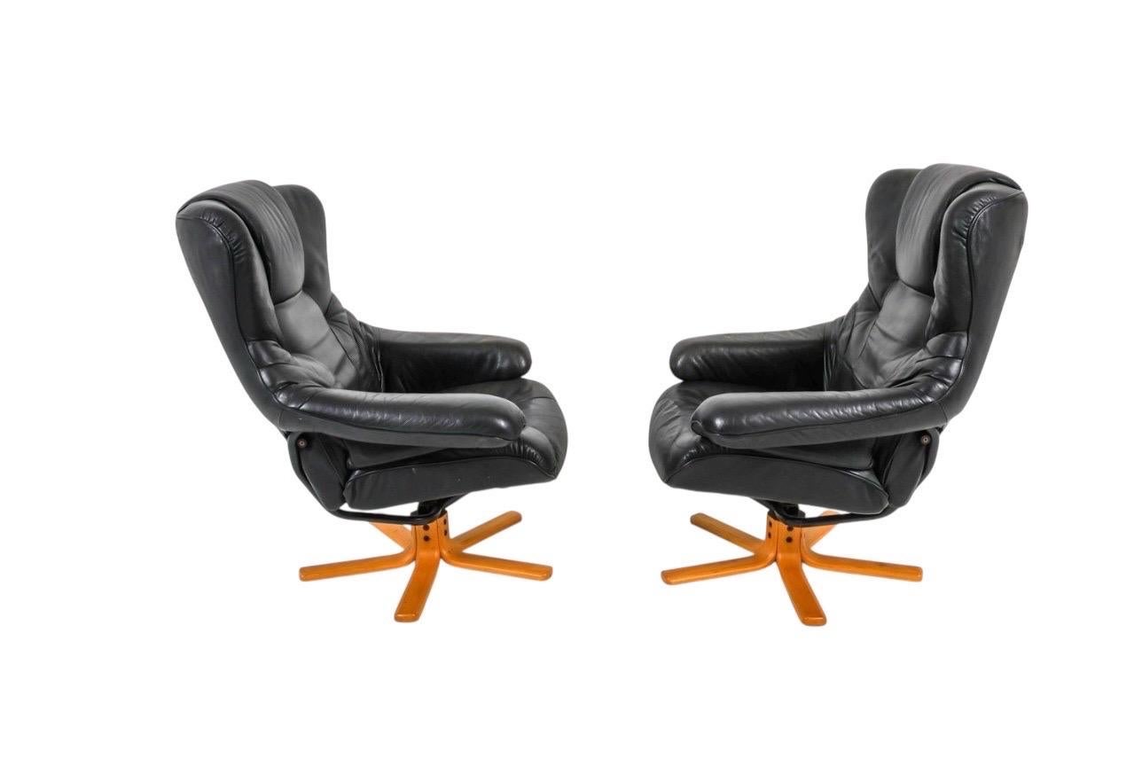 Pelle Coppia di poltrone reclinabili Hjellegjerde AS degli anni '70 - Design norvegese in vendita
