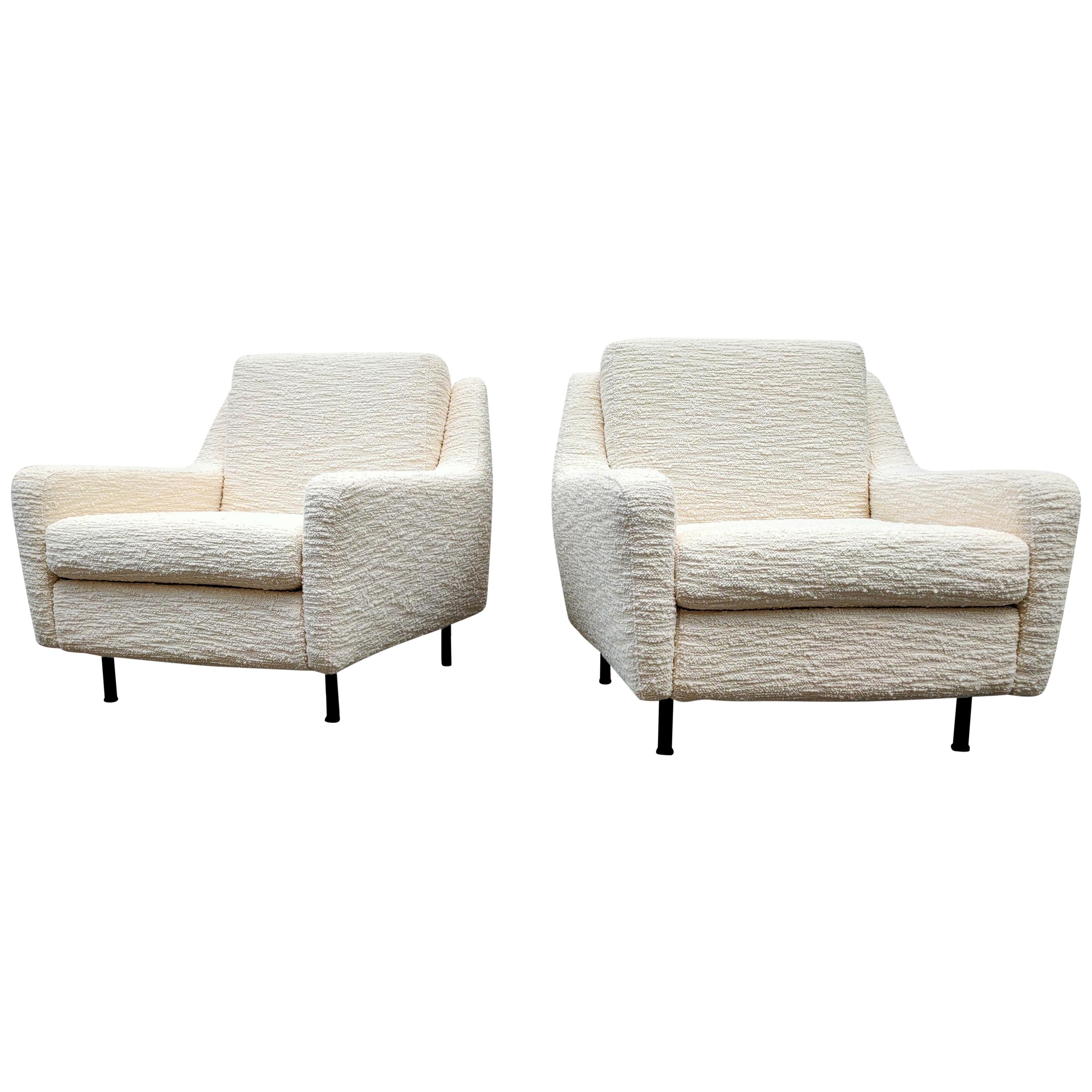 Pair of 1970s Italian Armchairs in Creme "Bouclé" Upholstery, Italy, 1970s