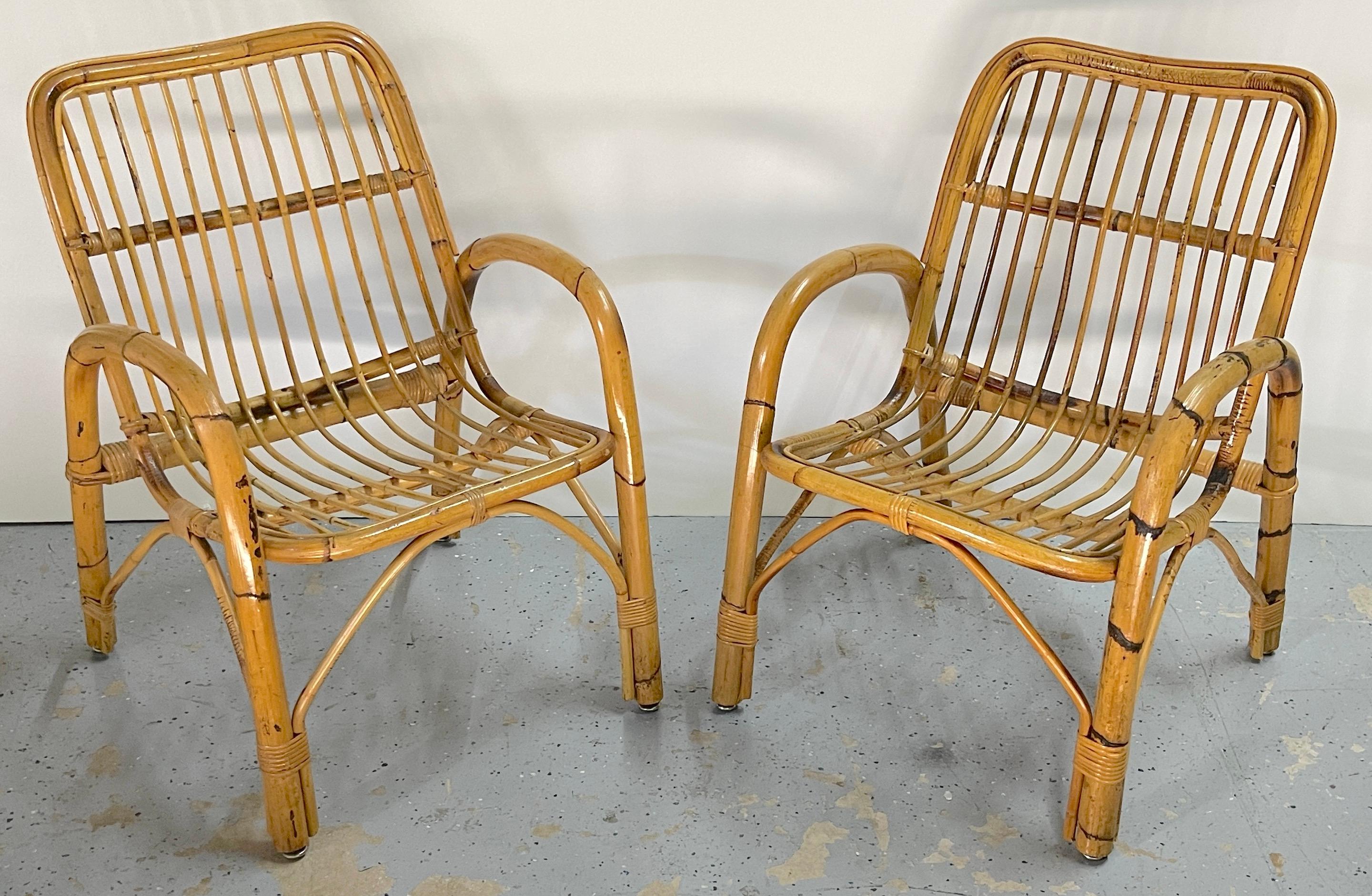 Paire de fauteuils italiens en bambou des années 1970, style Franco Albini 
Italie, Circa 1970

Une superbe paire de fauteuils en bambou en bois courbé, chacun en superbe état, avec une chaude finition/patine d'origine. Prêt à être placé. 
La