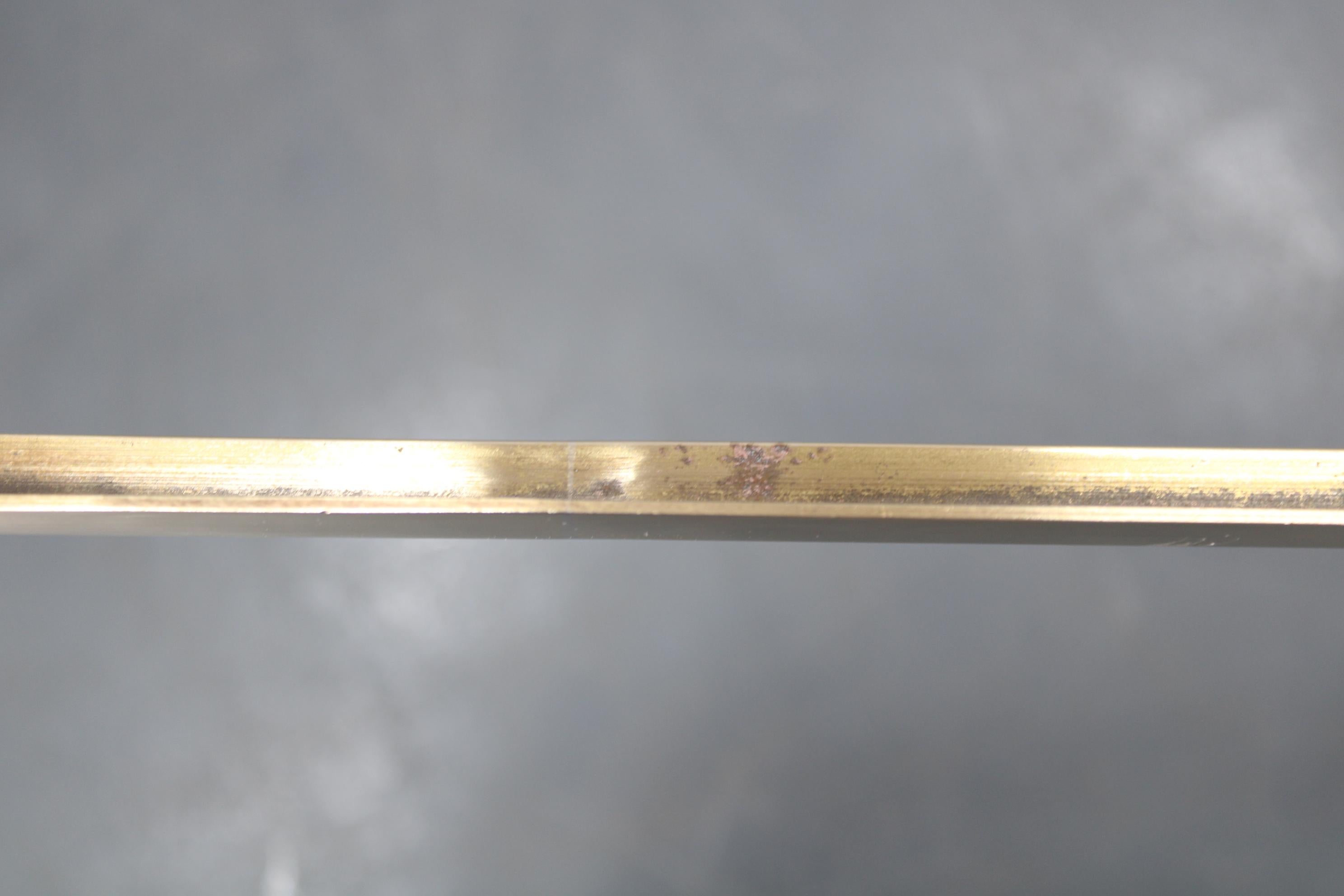 Ein Paar italienische Beistelltische aus Messing und Glas aus den 1970er Jahren im Angebot 4