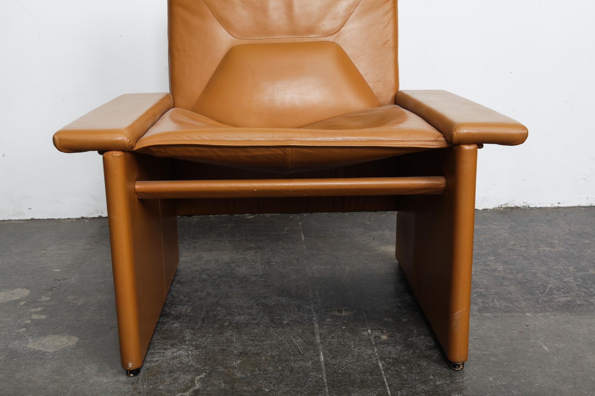 Pair of 1970s Italian Cognac Original Leather Modern Lounge Chairs For Sale 4