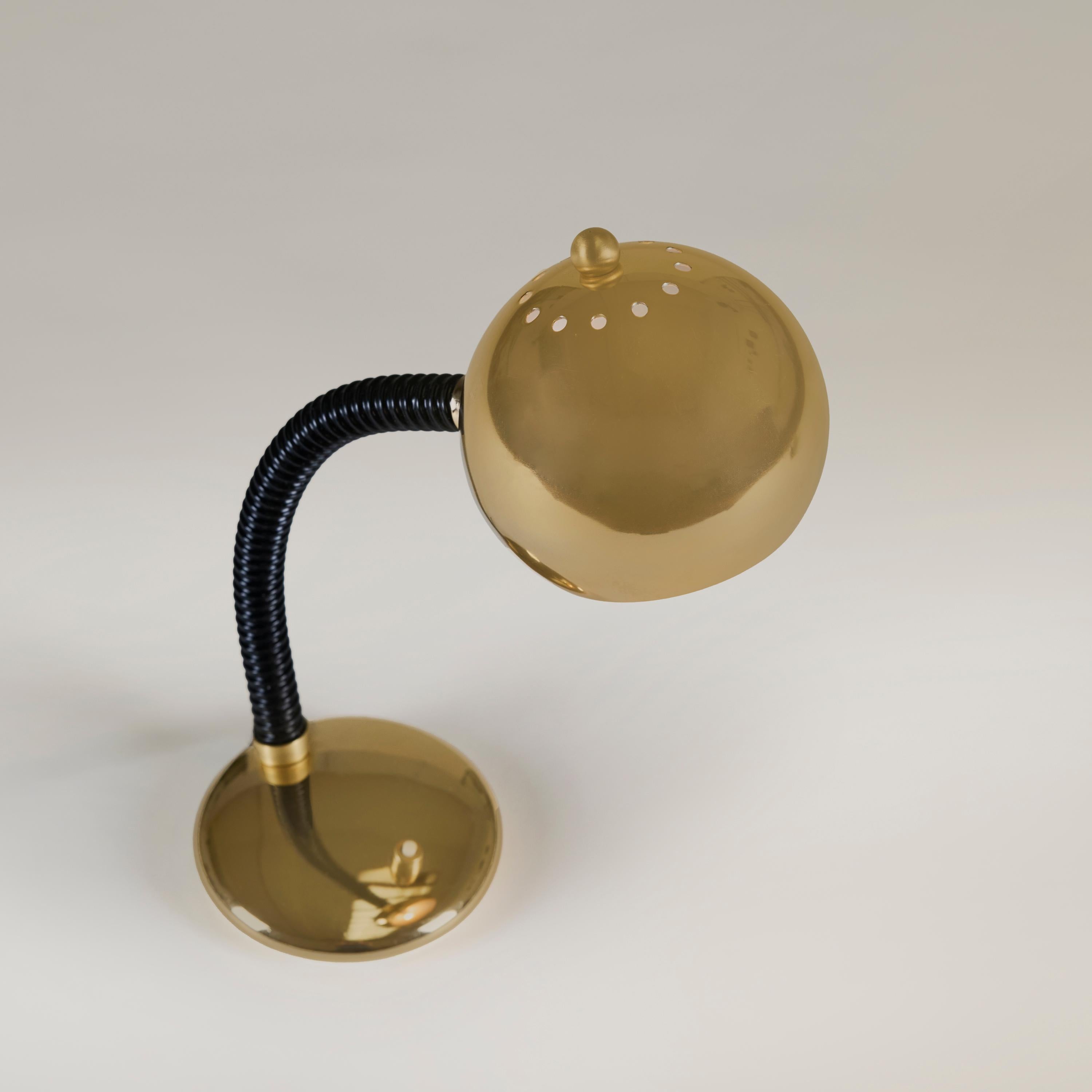 Plated Pair of 1970s Italian gold eyeball directional table lamps For Sale