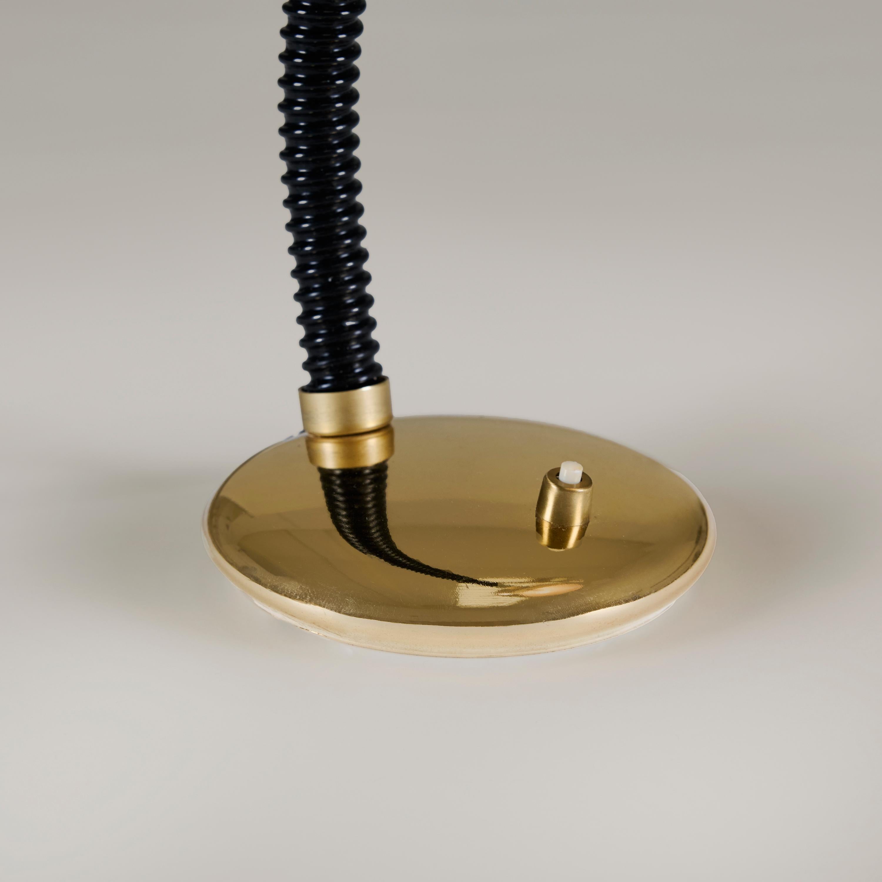 Pair of 1970s Italian gold eyeball directional table lamps In Good Condition For Sale In London, GB