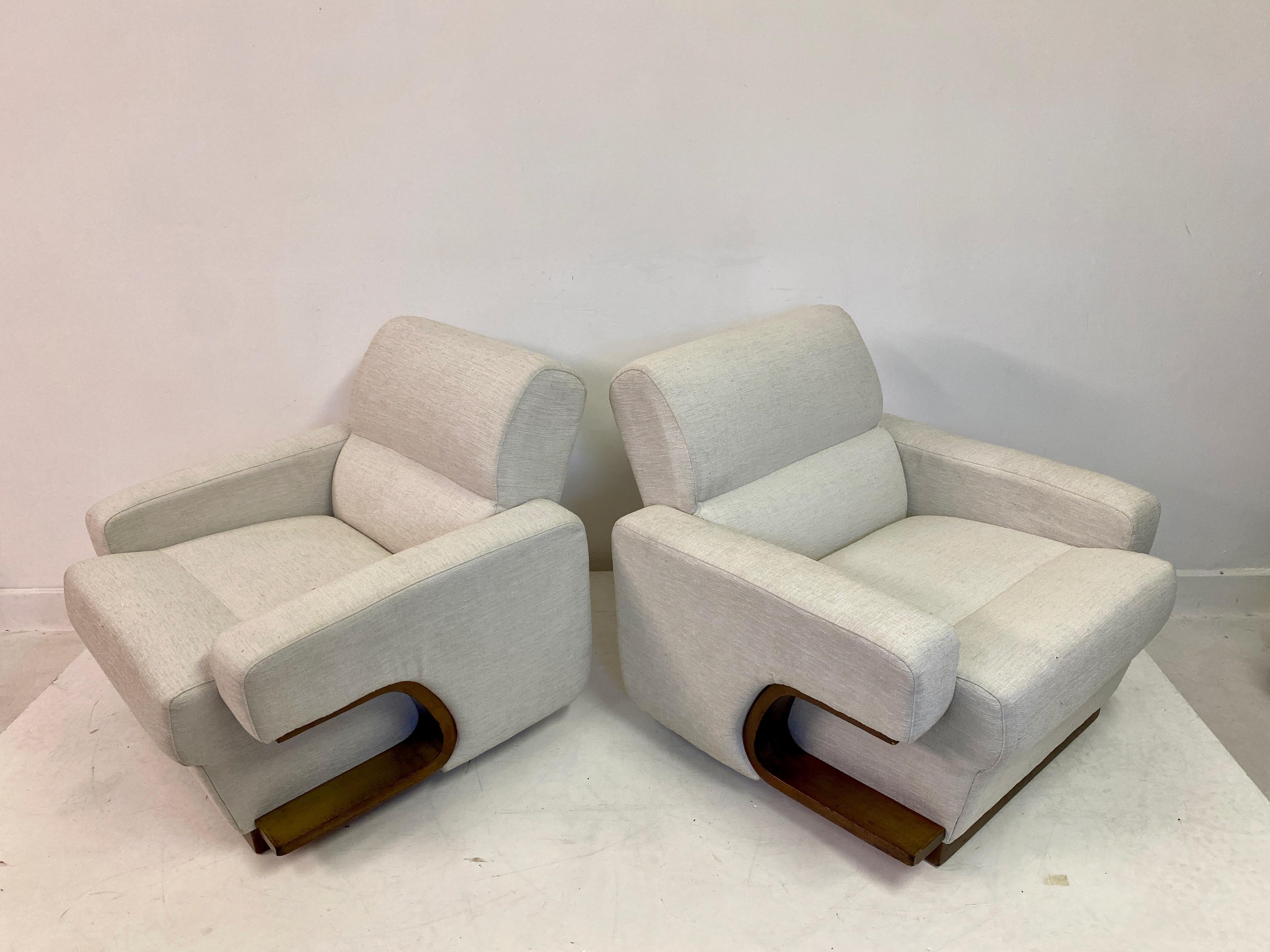 Pair of 1970s Italian Lounge Chairs For Sale 6