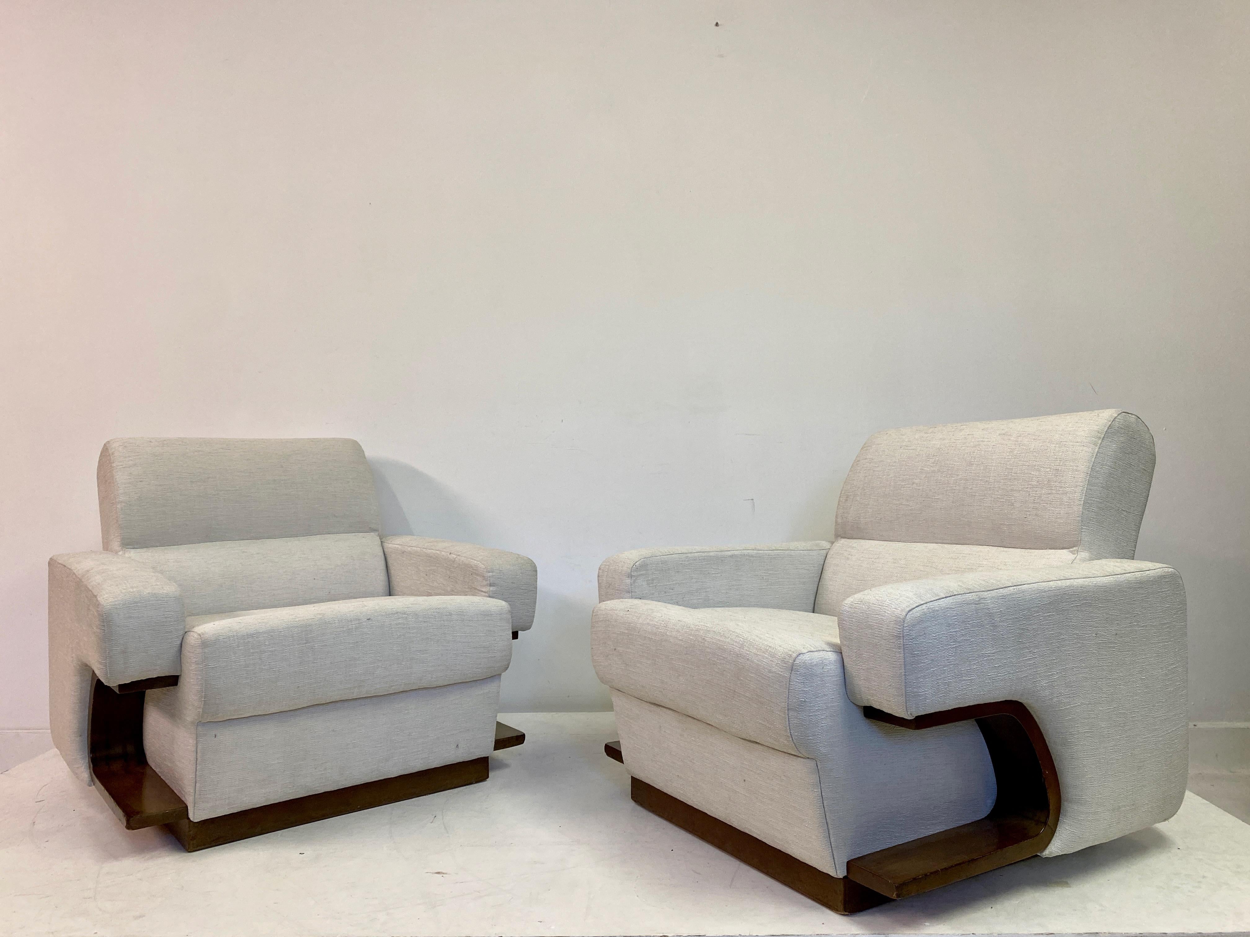 Pair of 1970s Italian Lounge Chairs For Sale 11