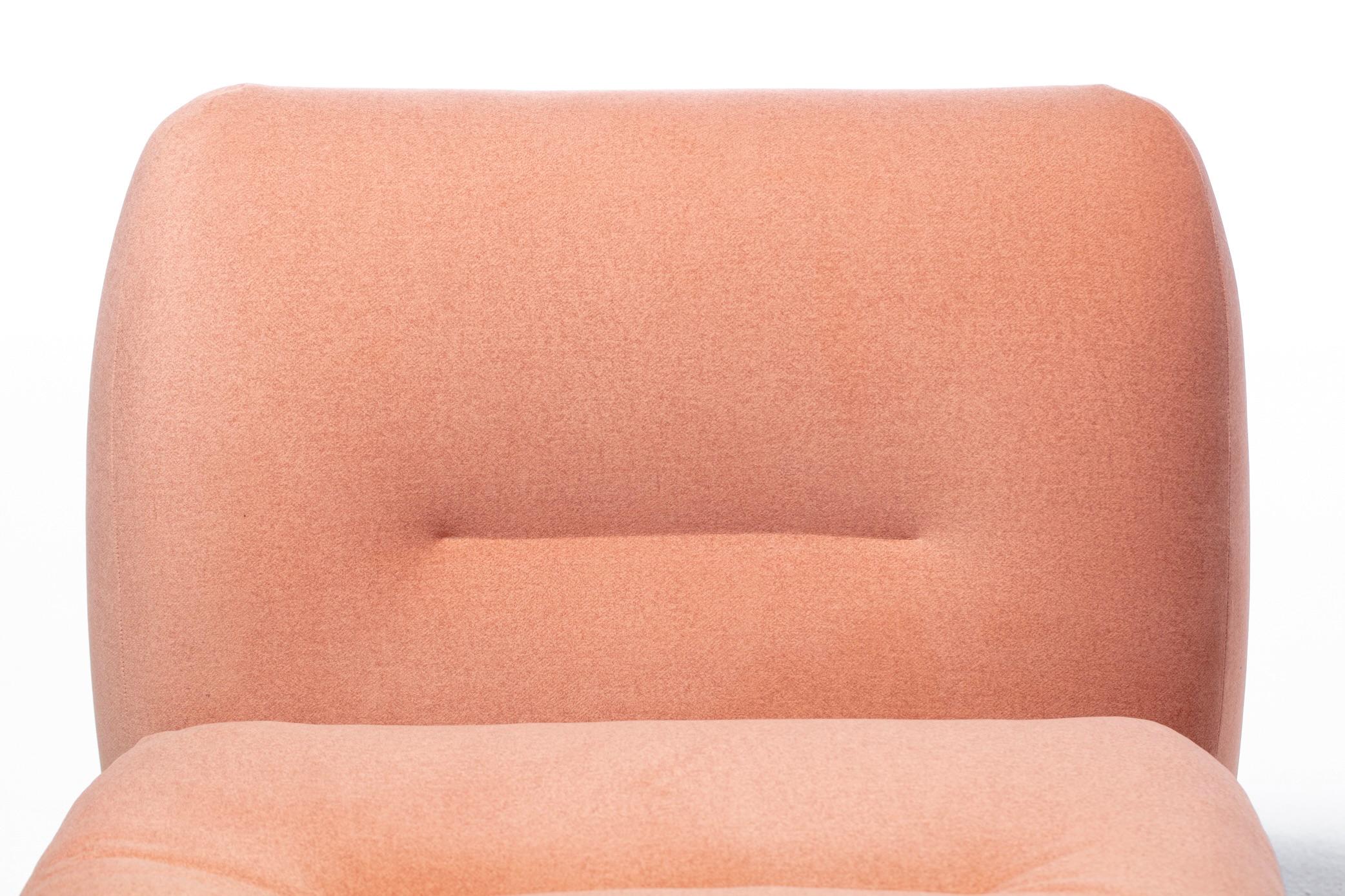 Paire de chaises pantoufles italiennes de style Mario Bellini des années 1970 en tissu rose poudré en vente 10