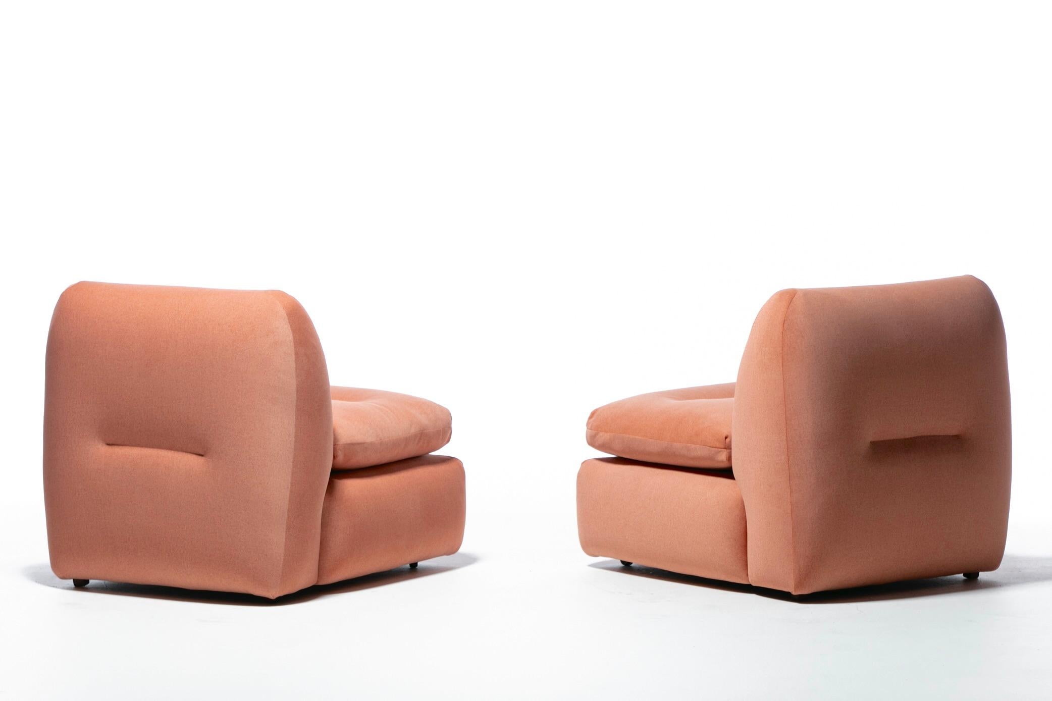 Paire de chaises pantoufles italiennes de style Mario Bellini des années 1970 en tissu rose poudré en vente 2