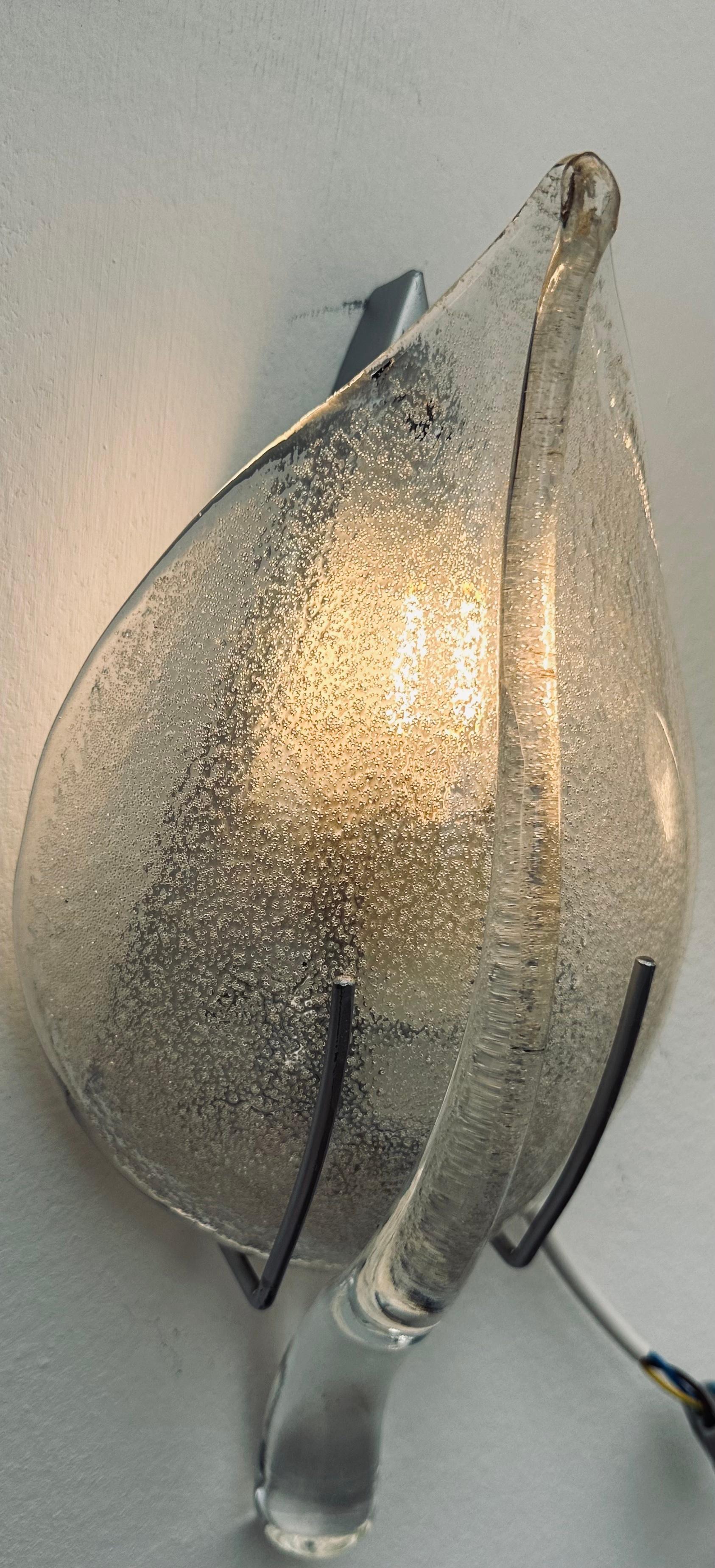 Pair of 1970s Italian Murano Glass Mottled Leaf Wall Sconces or Wall Lights For Sale 4