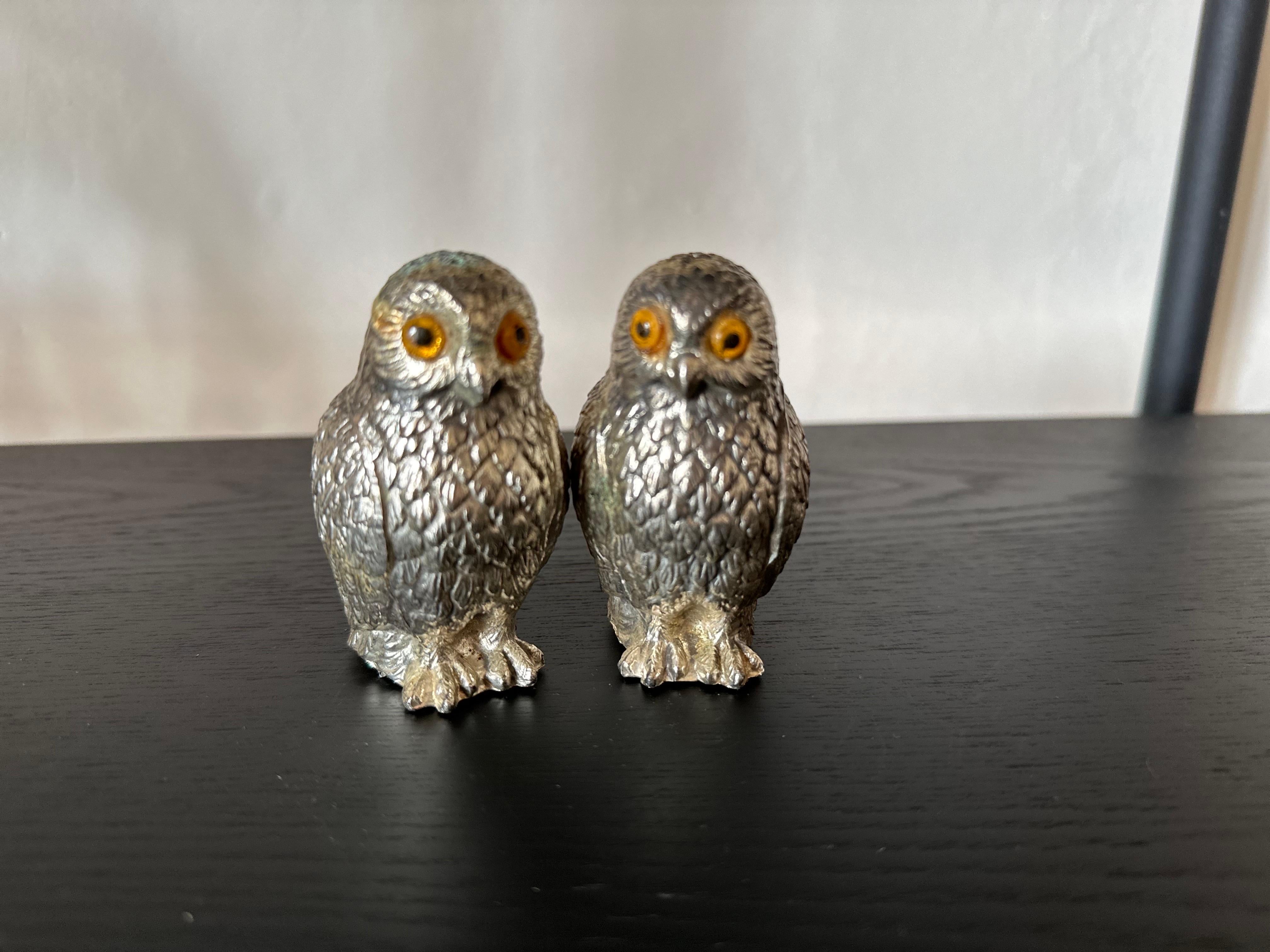 Pareja de saleros y pimenteros italianos de los años 70 en forma de búho con ojos de cristal en venta 7