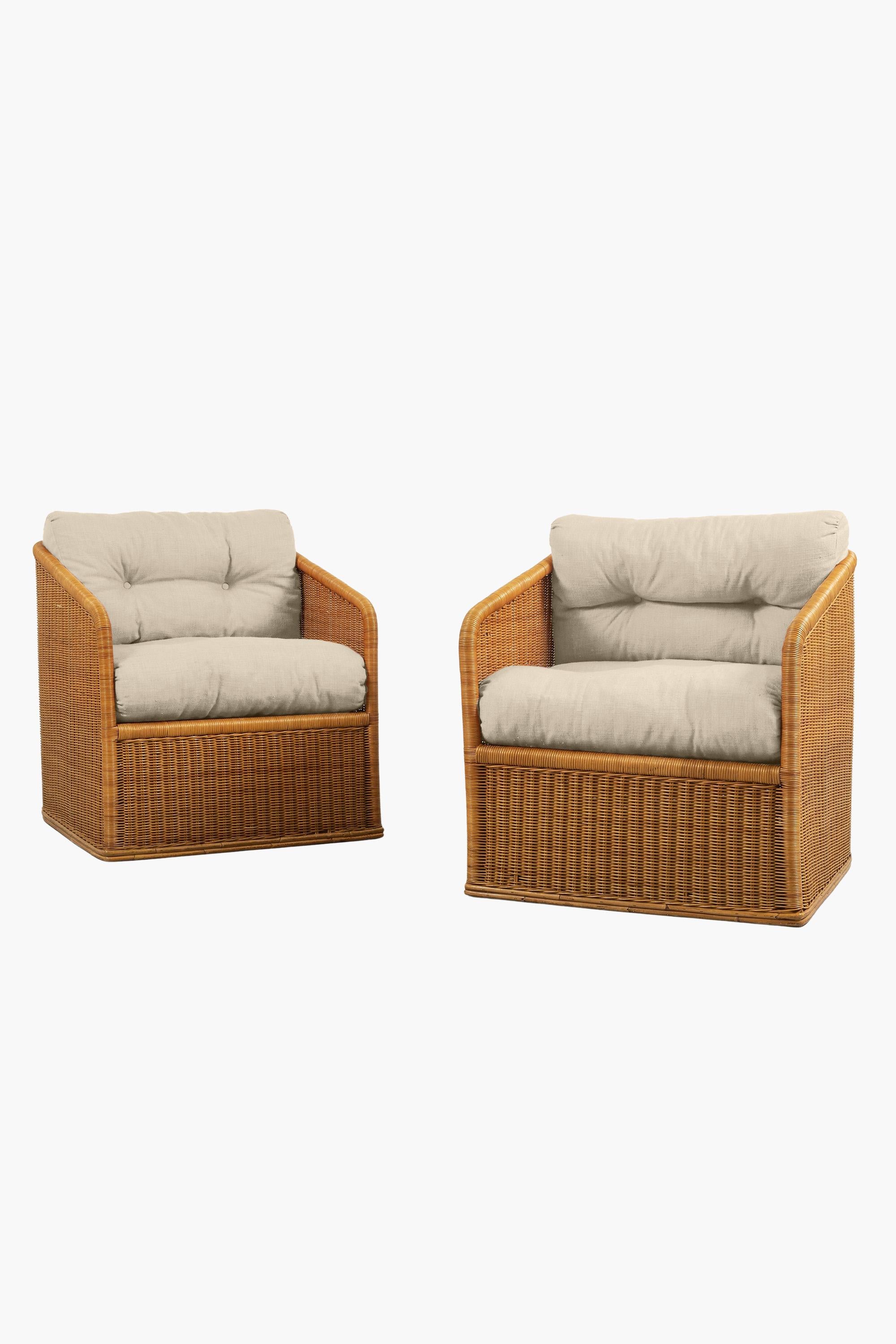 Woven Pair of 1970s Italian Rattan Armchairs For Sale