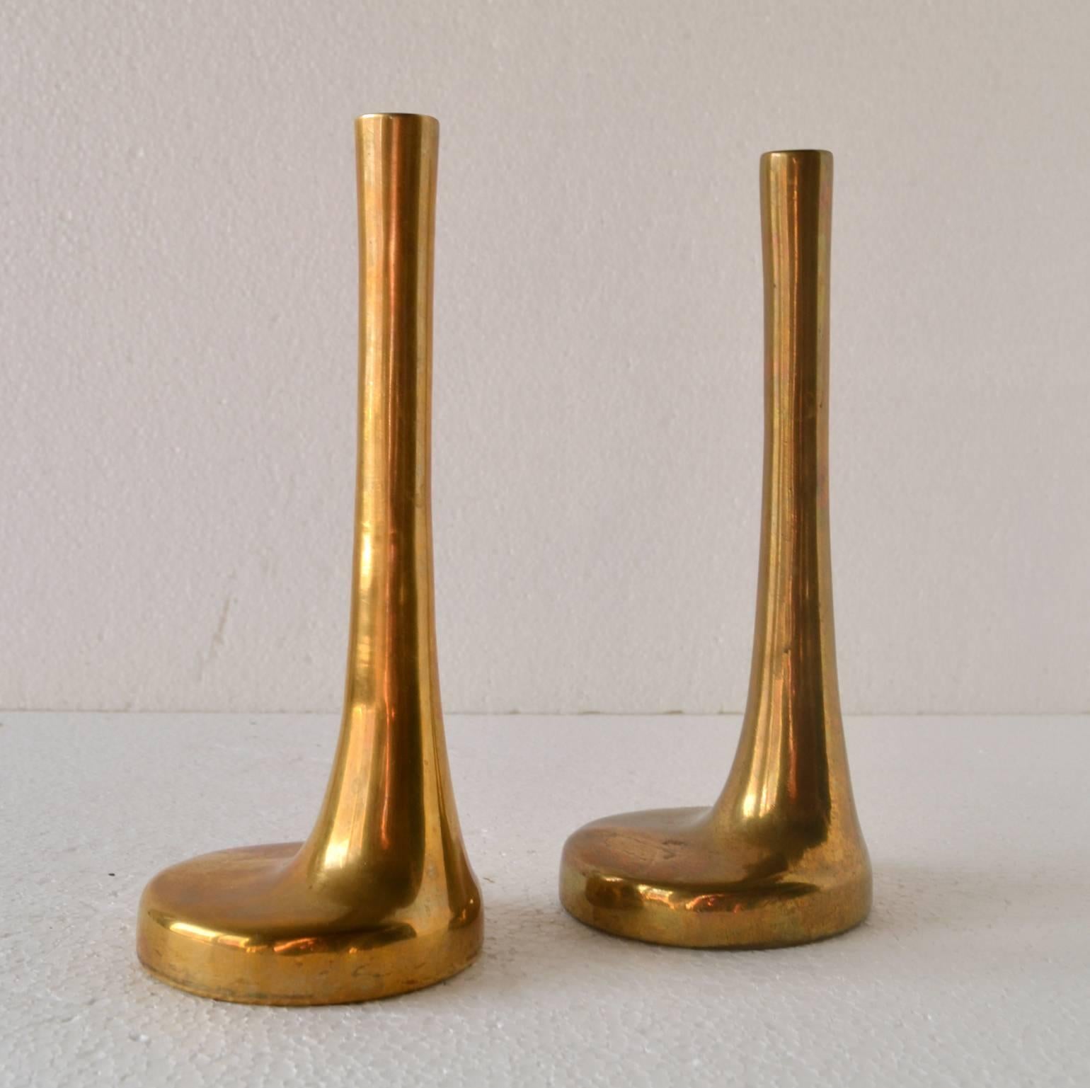 Pair of 1970s Italian Single Flower Brass Vases In Excellent Condition In London, GB