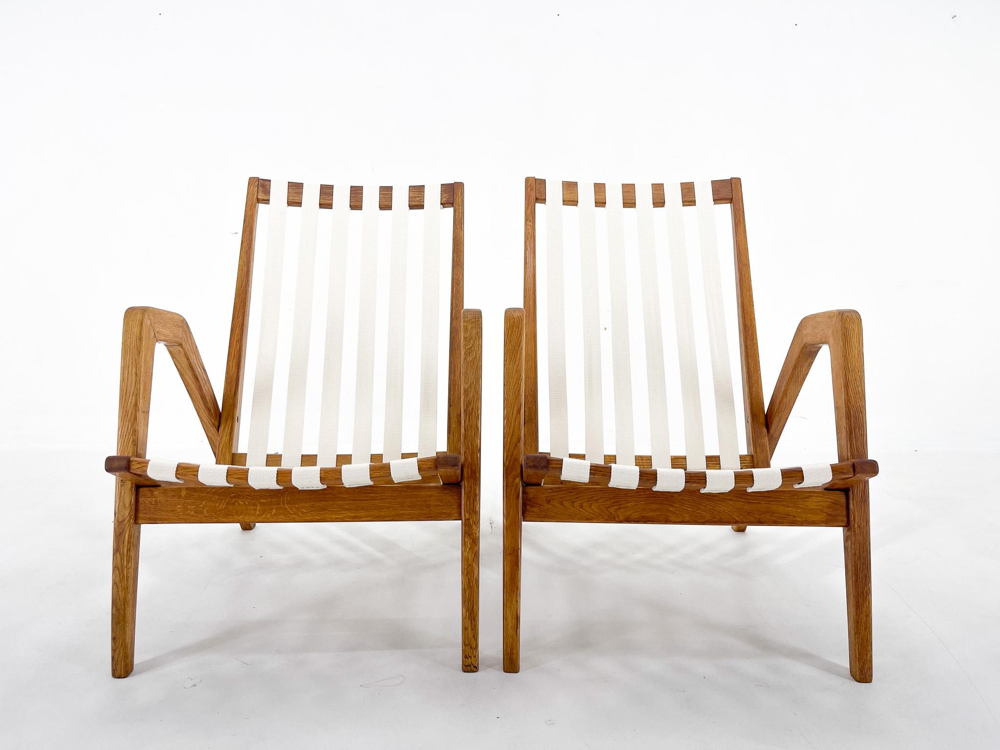 Mid-Century Modern Paire de fauteuils en chêne Jan Vaněk des années 1970, Tchécoslovaquie en vente