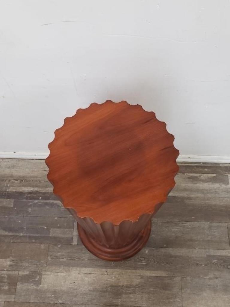 Mid-Century Modern Pair of 1970s John Widdicomb Manor Fluted Column Pedestals Stands
