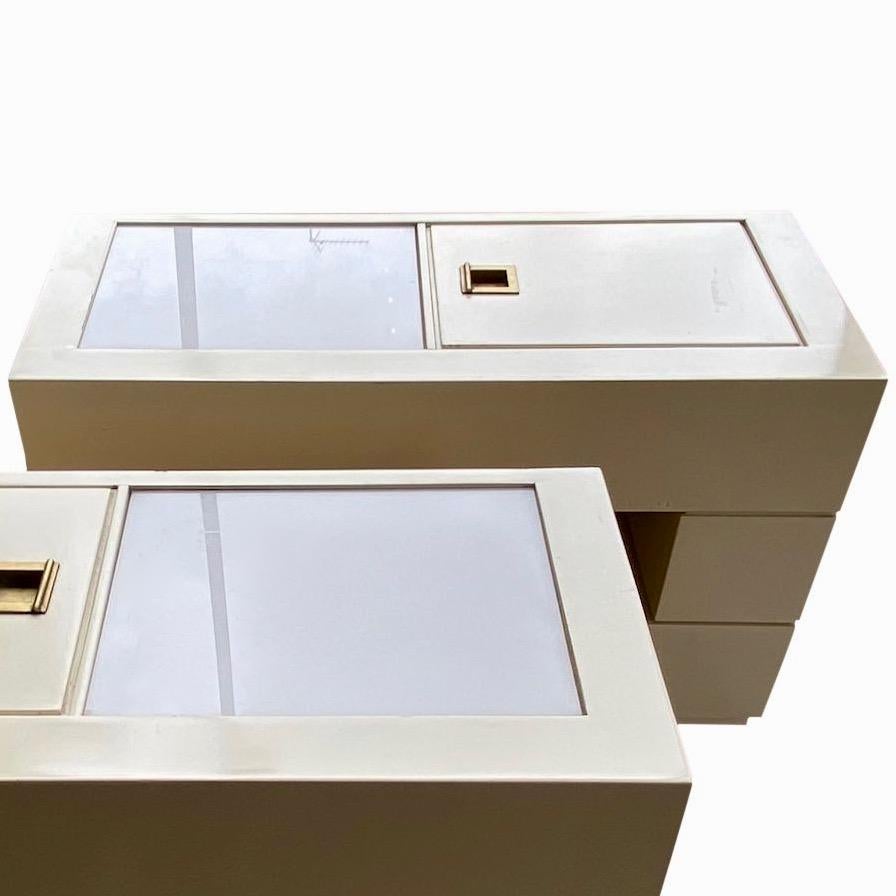 Acrylic Pair of Lacquered nightstands or side tables with internal lights, Italy 1970's For Sale