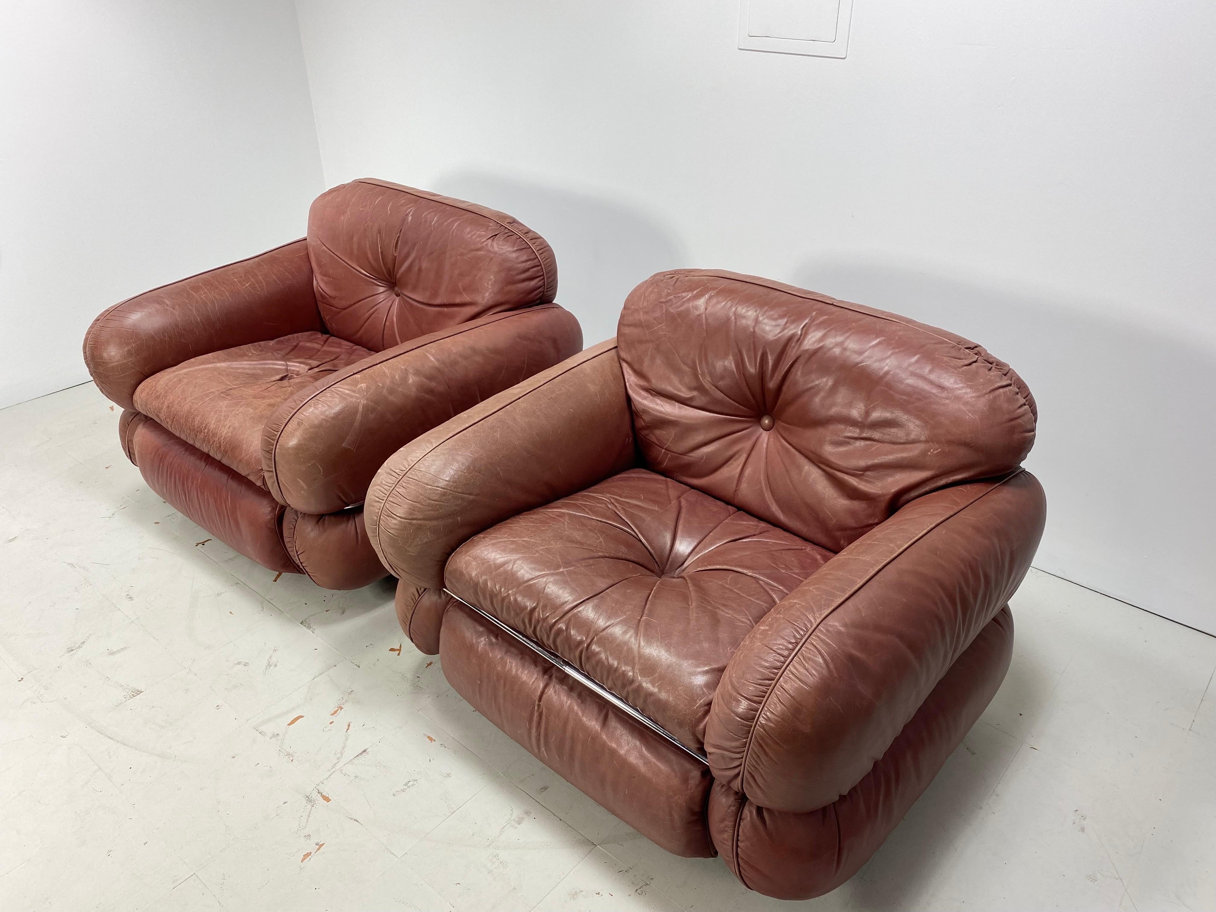 Finnish Pair of 1970’s Leather Lounge Chairs by Kurt Hvitsjö For Sale