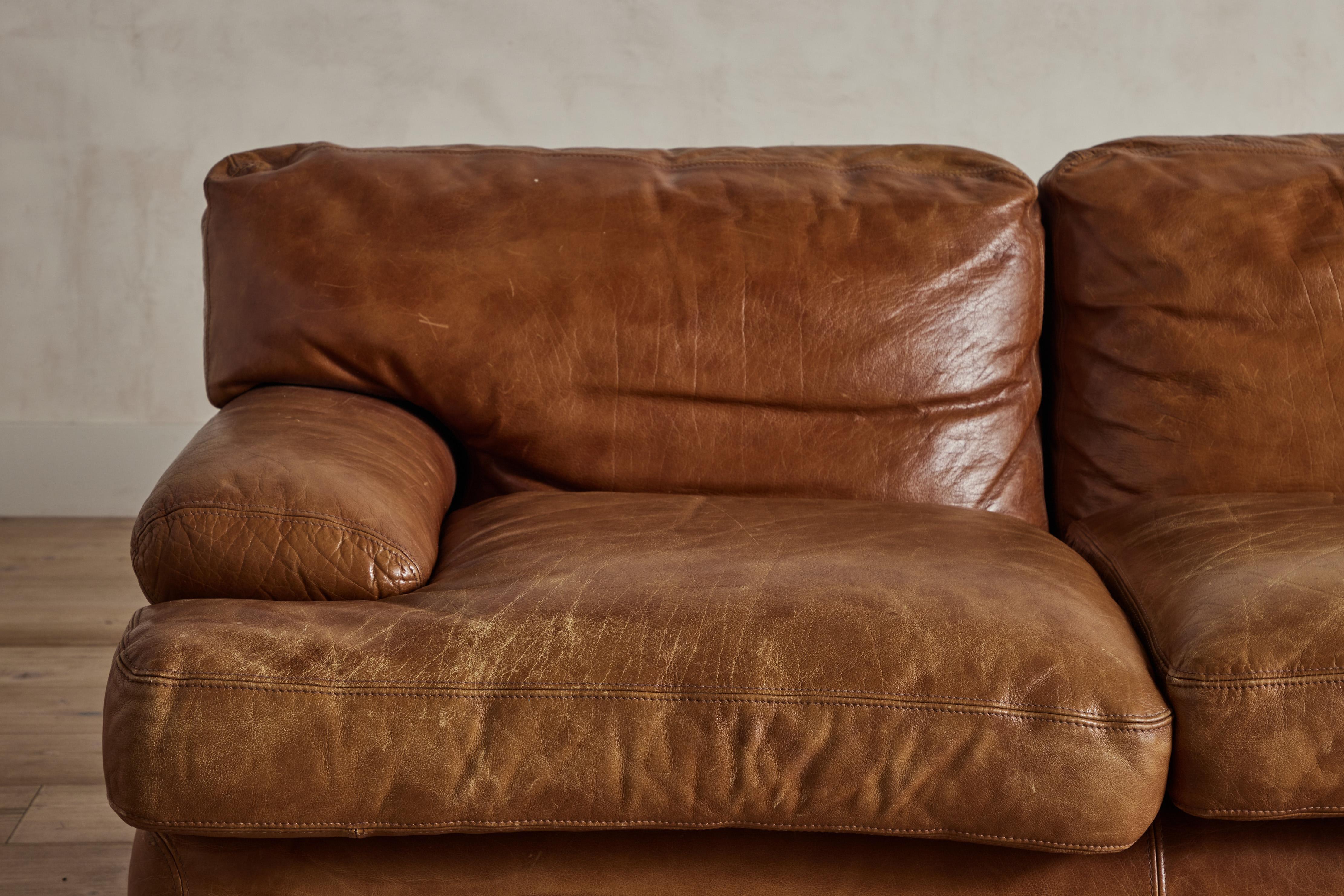 20th Century Pair of 1970s Leather Settees by CAP