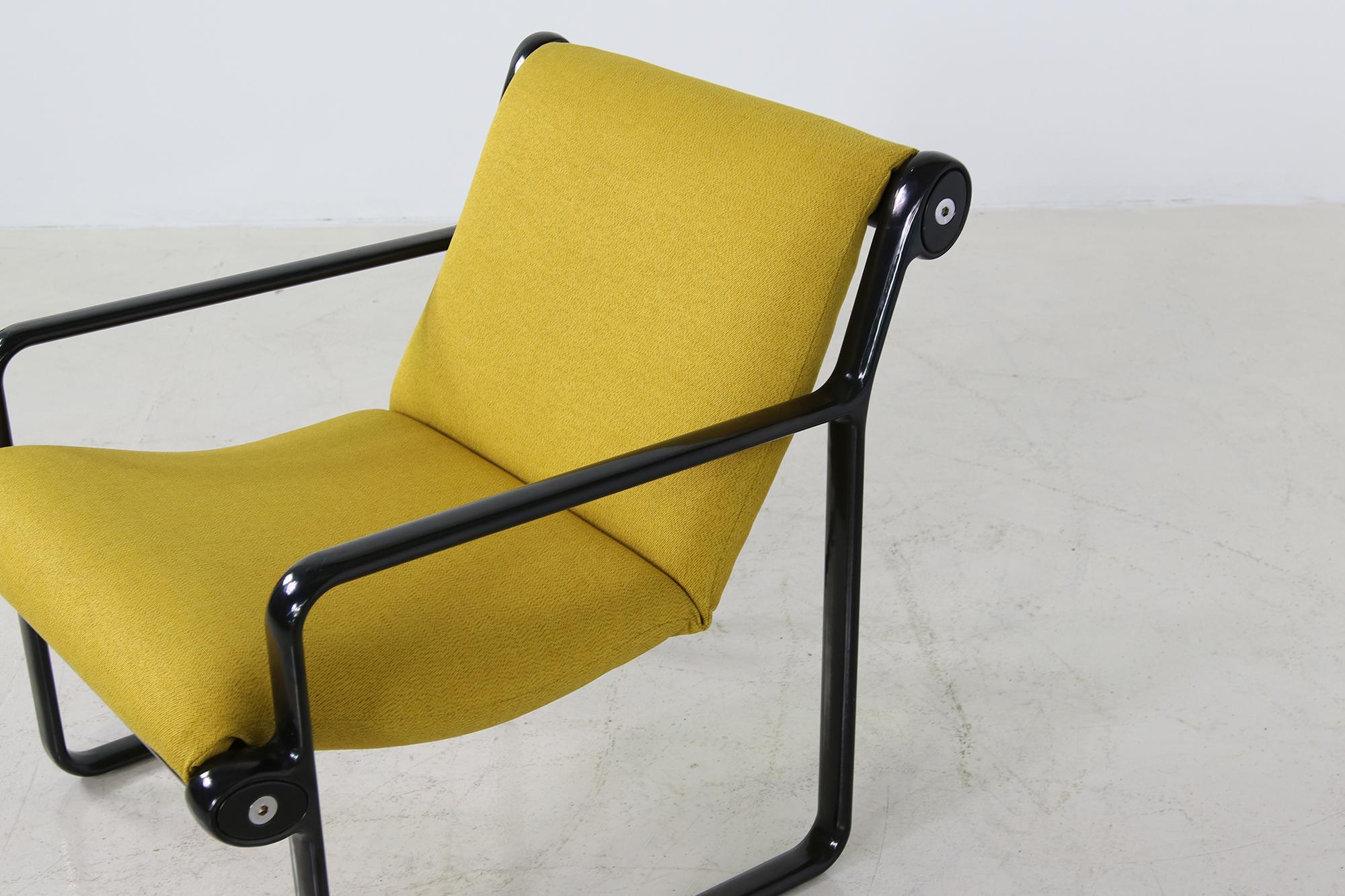 Pair of 1970s Lounge Chairs by Hannah & Morrison for Knoll Dark Yellow & Black In Good Condition For Sale In Hamminkeln, DE