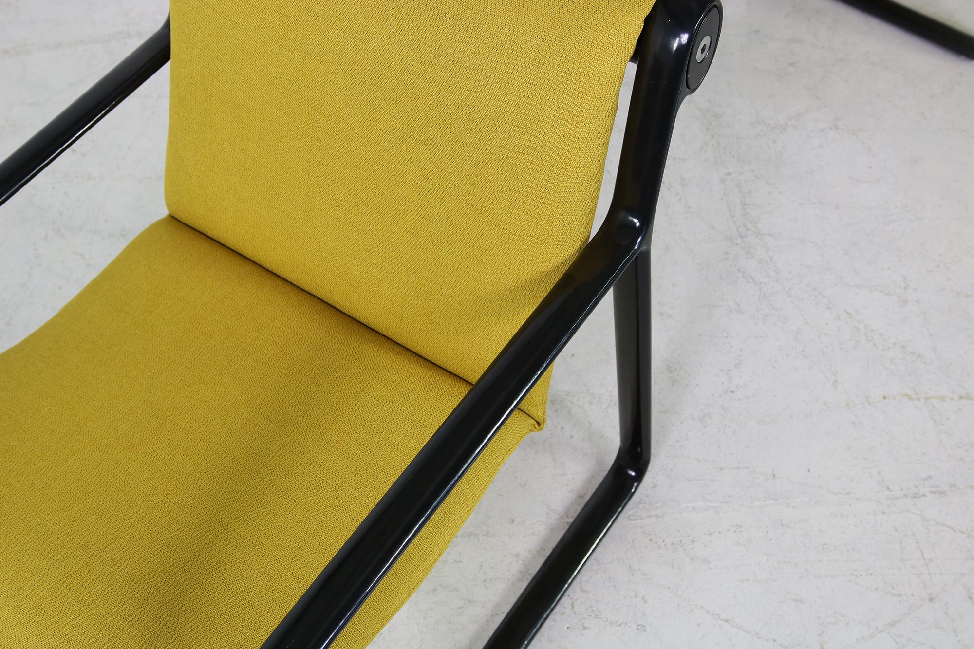 Pair of 1970s Lounge Chairs by Hannah & Morrison for Knoll Dark Yellow & Black For Sale 1
