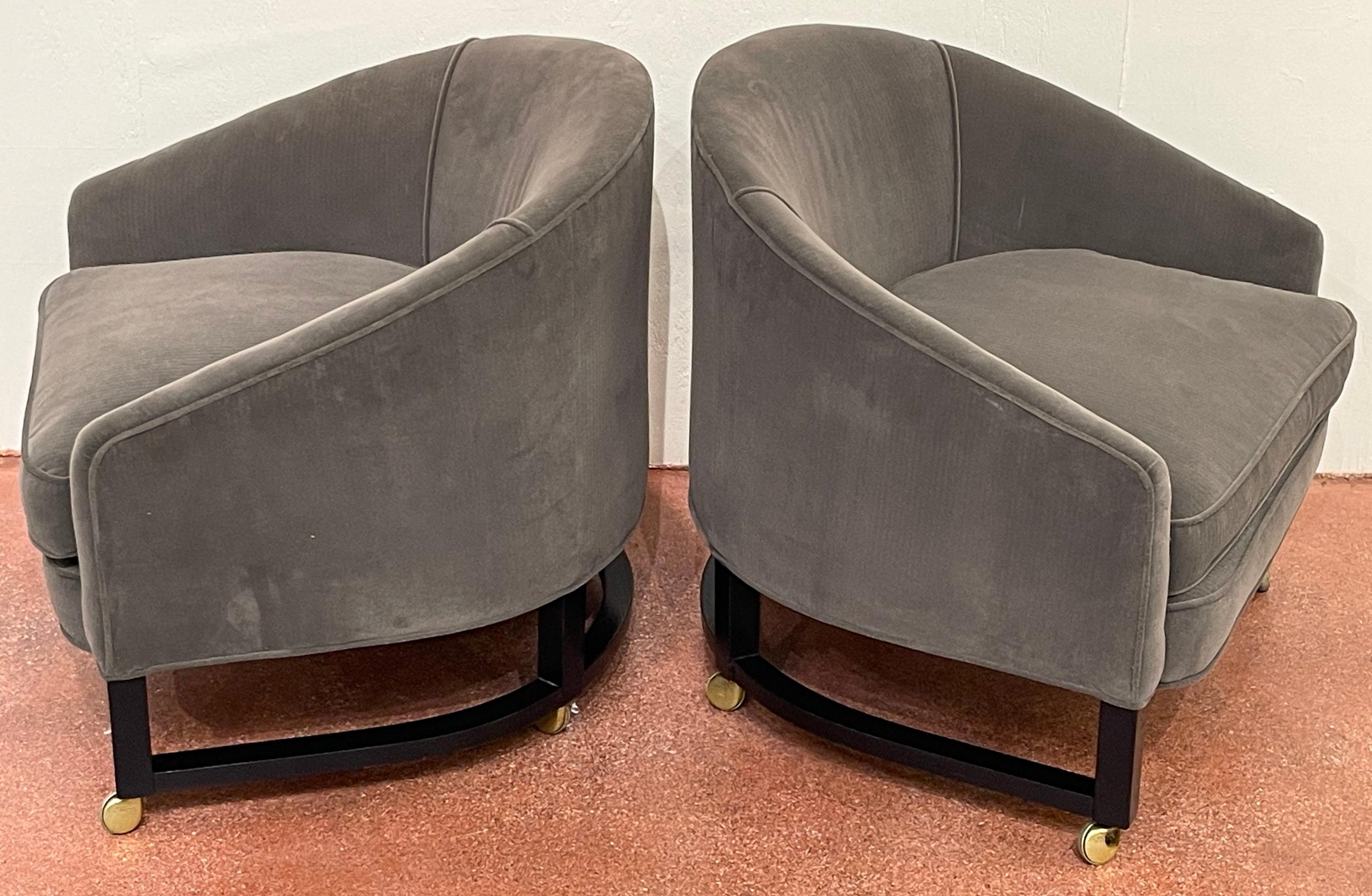 American Pair of 1970s Low Profile Barrel Back Club Chairs, Style of Harvey Probber For Sale