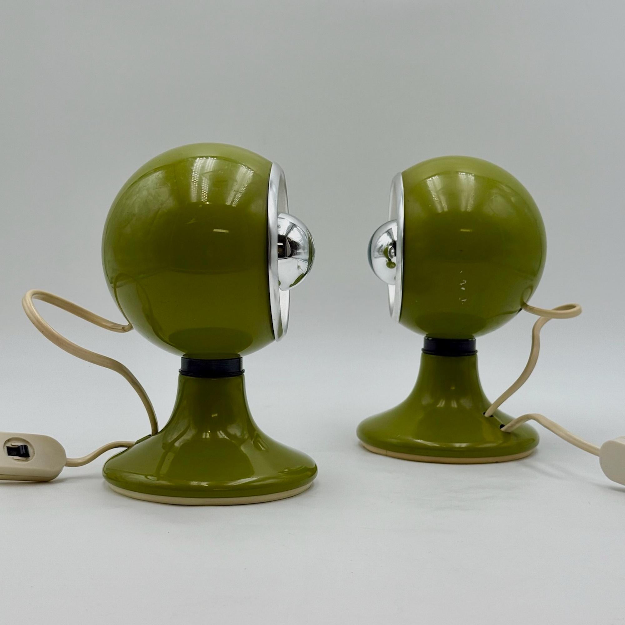Paire de lampes de table Luene A Space Greene en métal vert des années 1970 Bon état - En vente à San Benedetto Del Tronto, IT