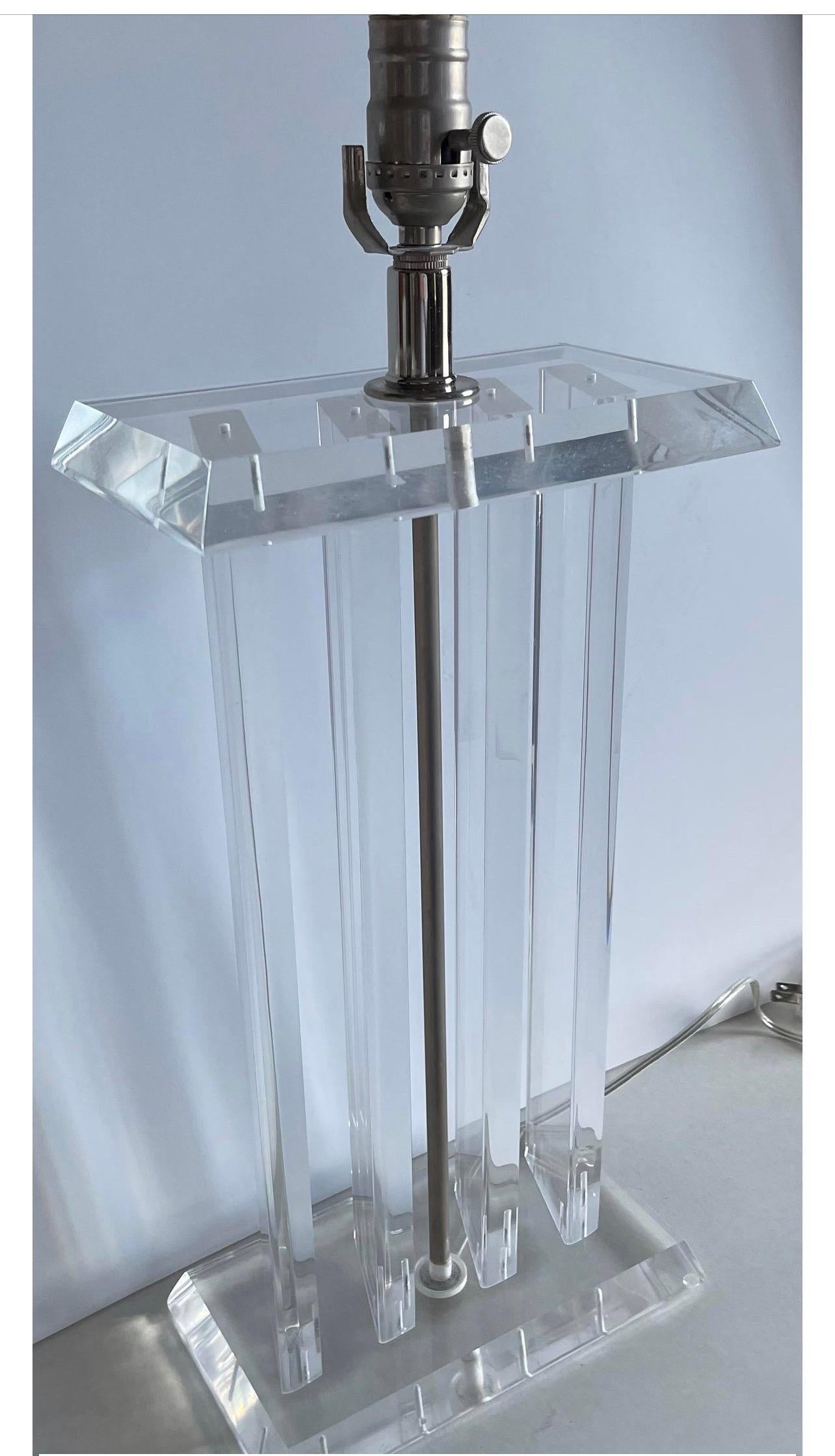 Late 20th Century Pair of 1970s Lucite Column Table Lamps For Sale