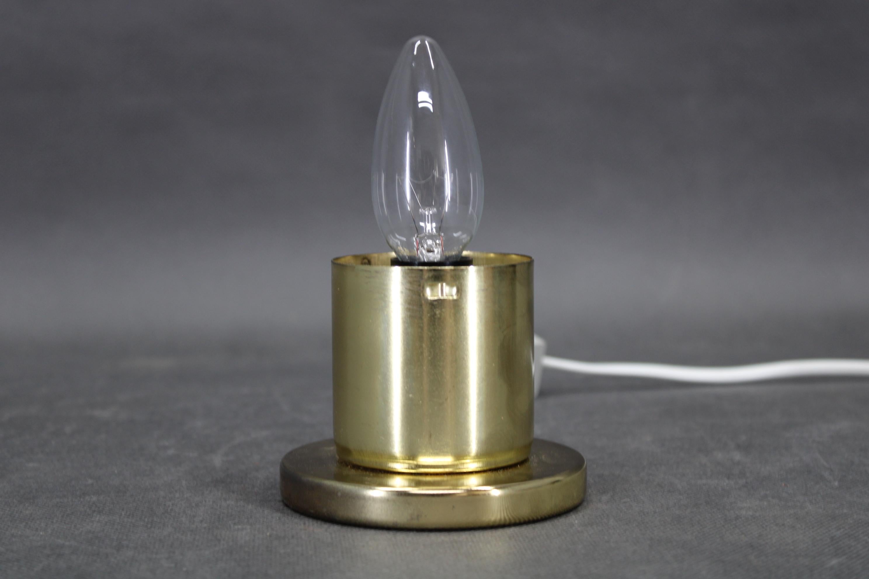 Pair of 1970s Mid-Century Czech Table Lamps with Prismatic Glass Shades Checo en venta