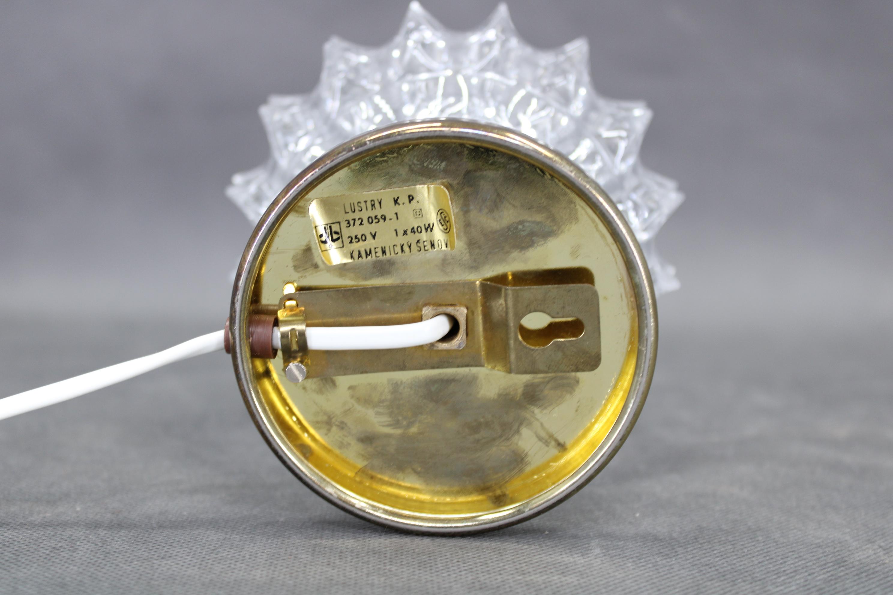 Pair of 1970s Mid-Century Czech Table Lamps with Prismatic Glass Shades Metal en venta