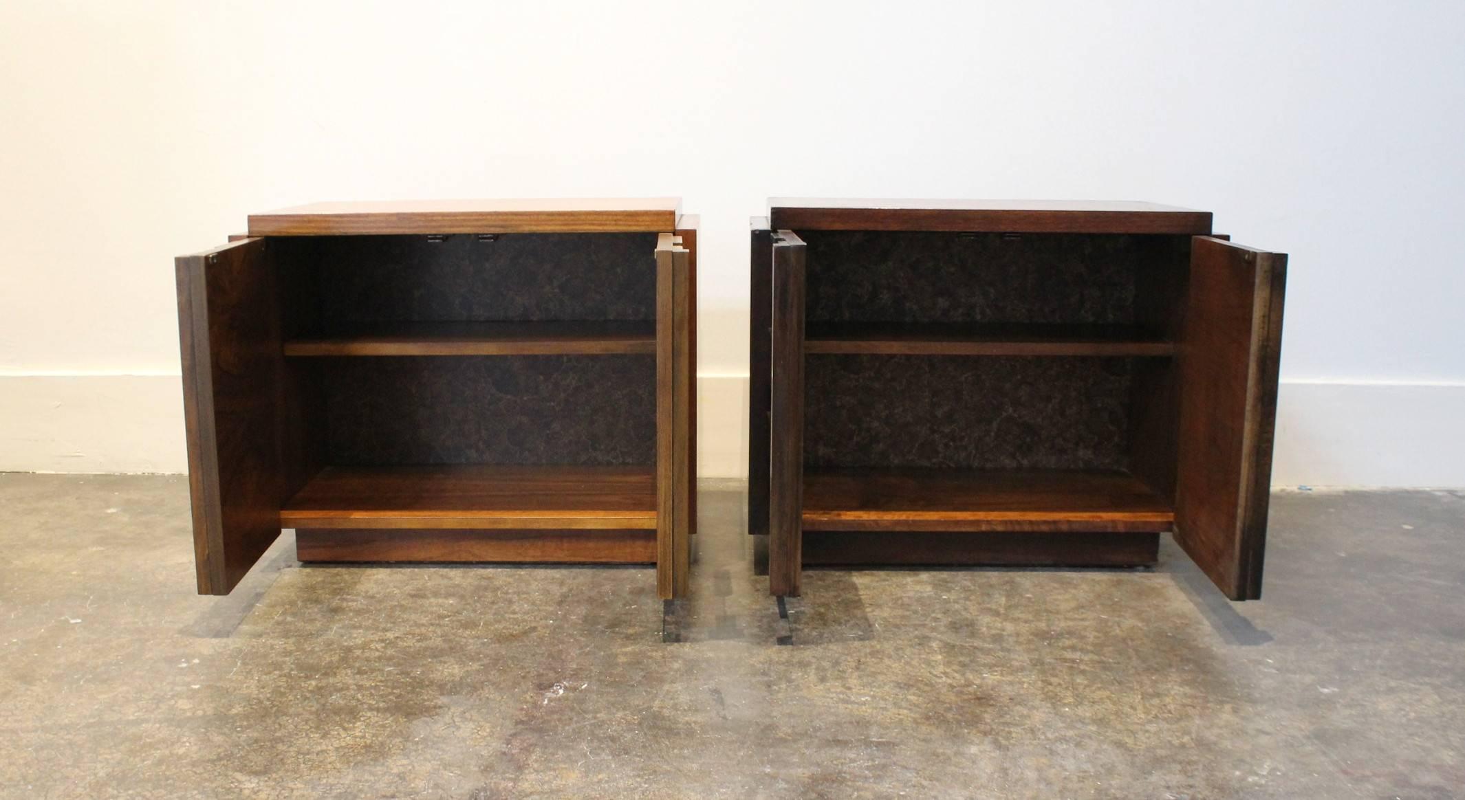 Pair of 1970s Mid-Century Modern Brutalist Mosaic Patchwork Nightstands by Lane In Good Condition In Dallas, TX