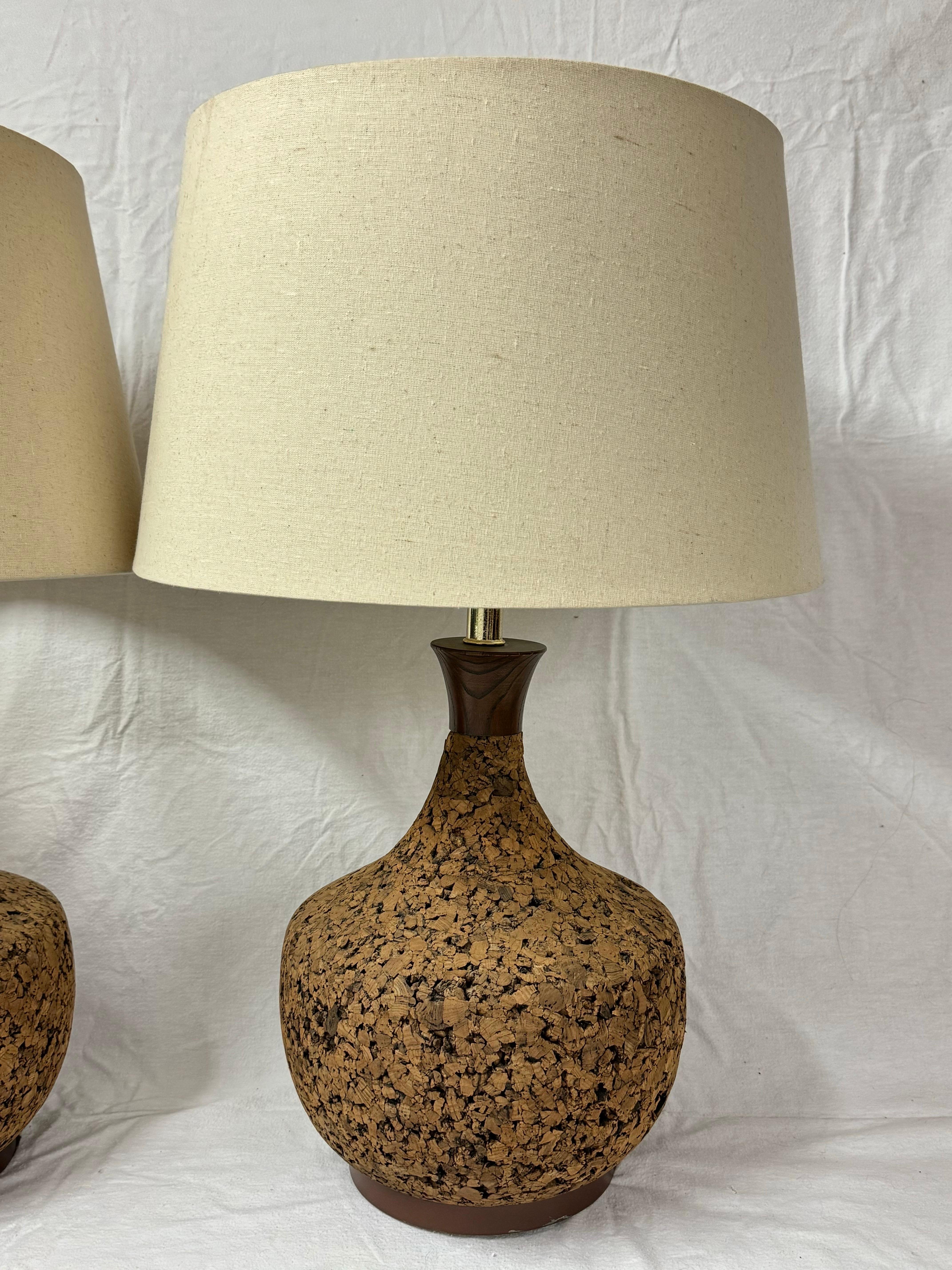 Paire de lampes en liège des années 1970 The Modernity en vente 6