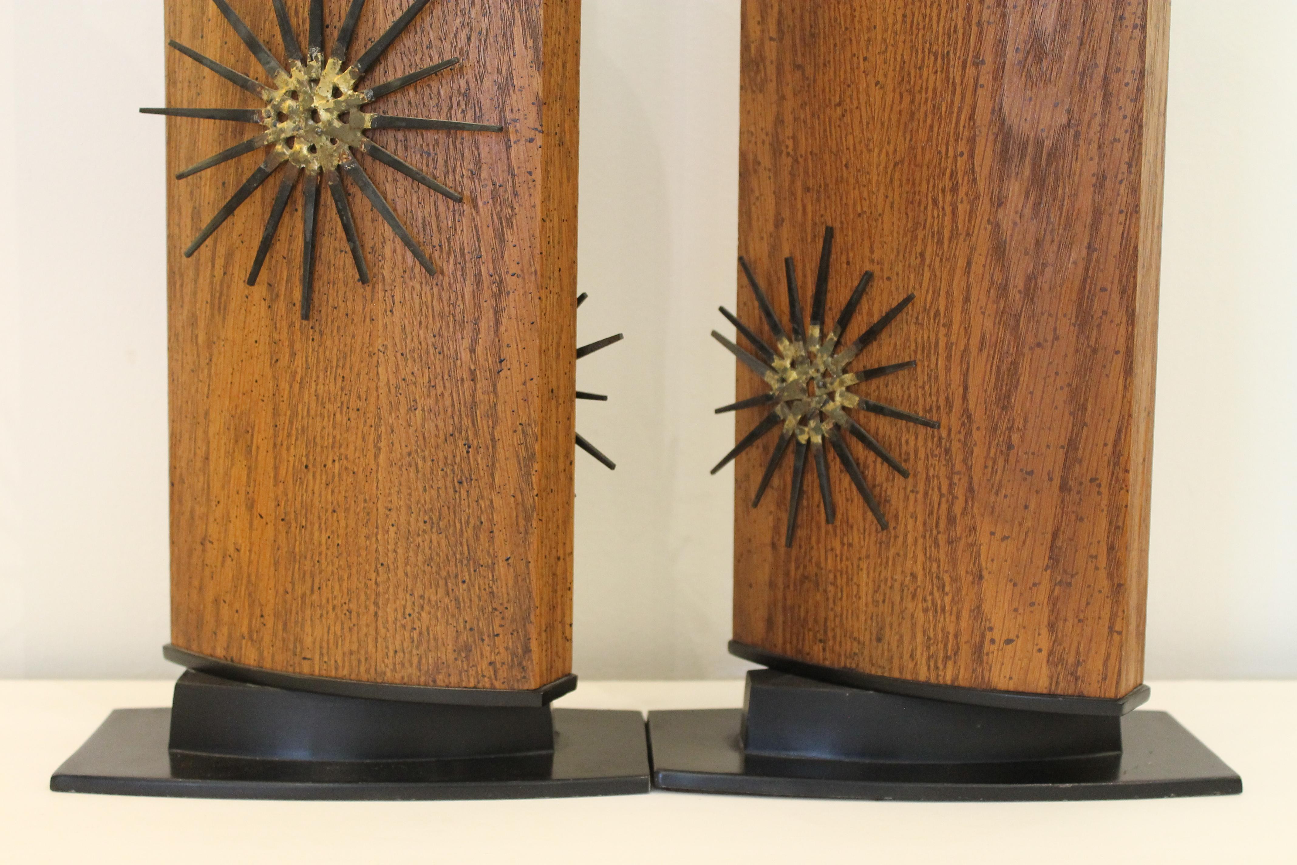 Pair of 1970s Modern Lamps with Nail Art Sunbursts For Sale 1