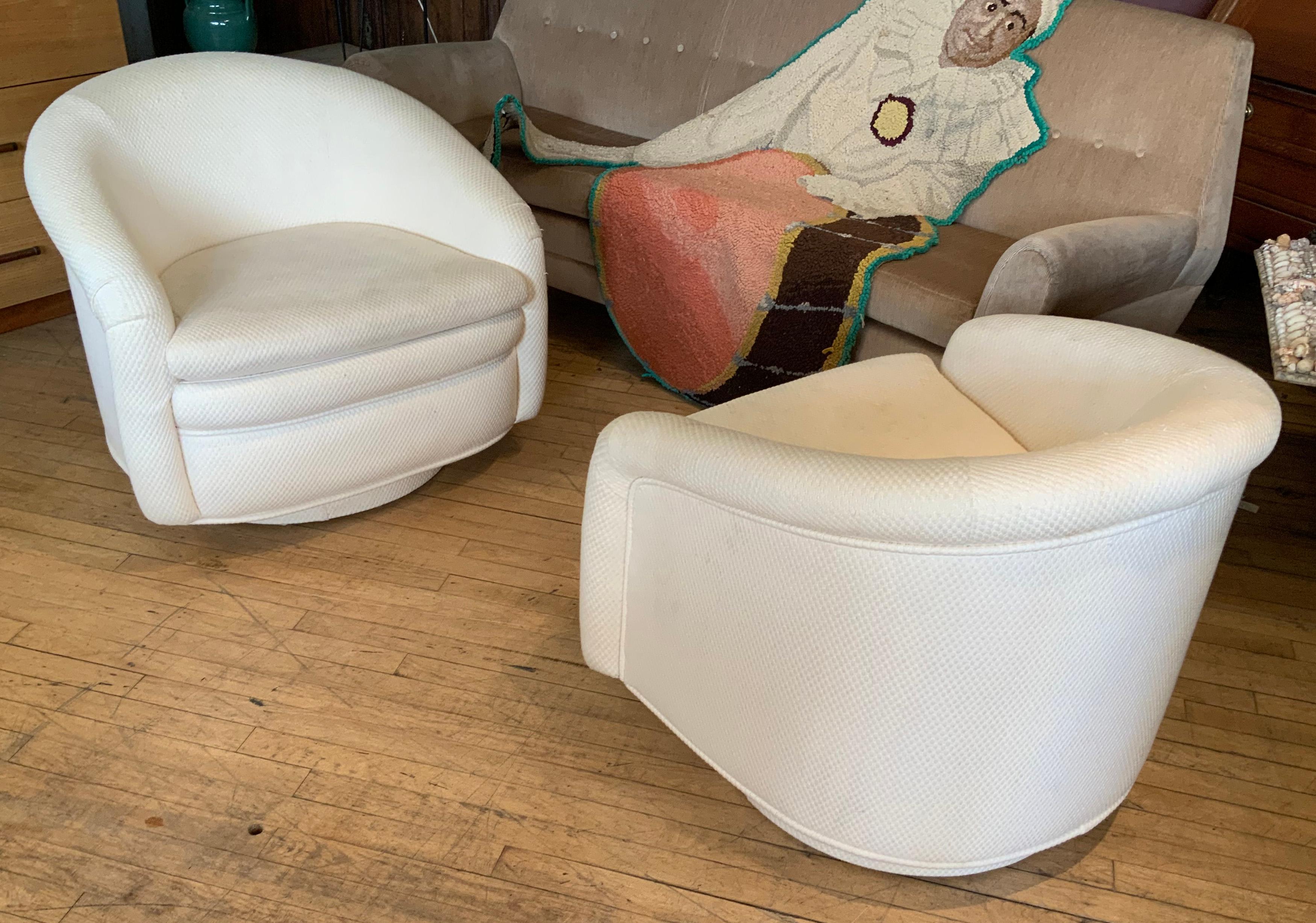 Pair of 1970s Modern Swivel Lounge Chairs at 1stDibs