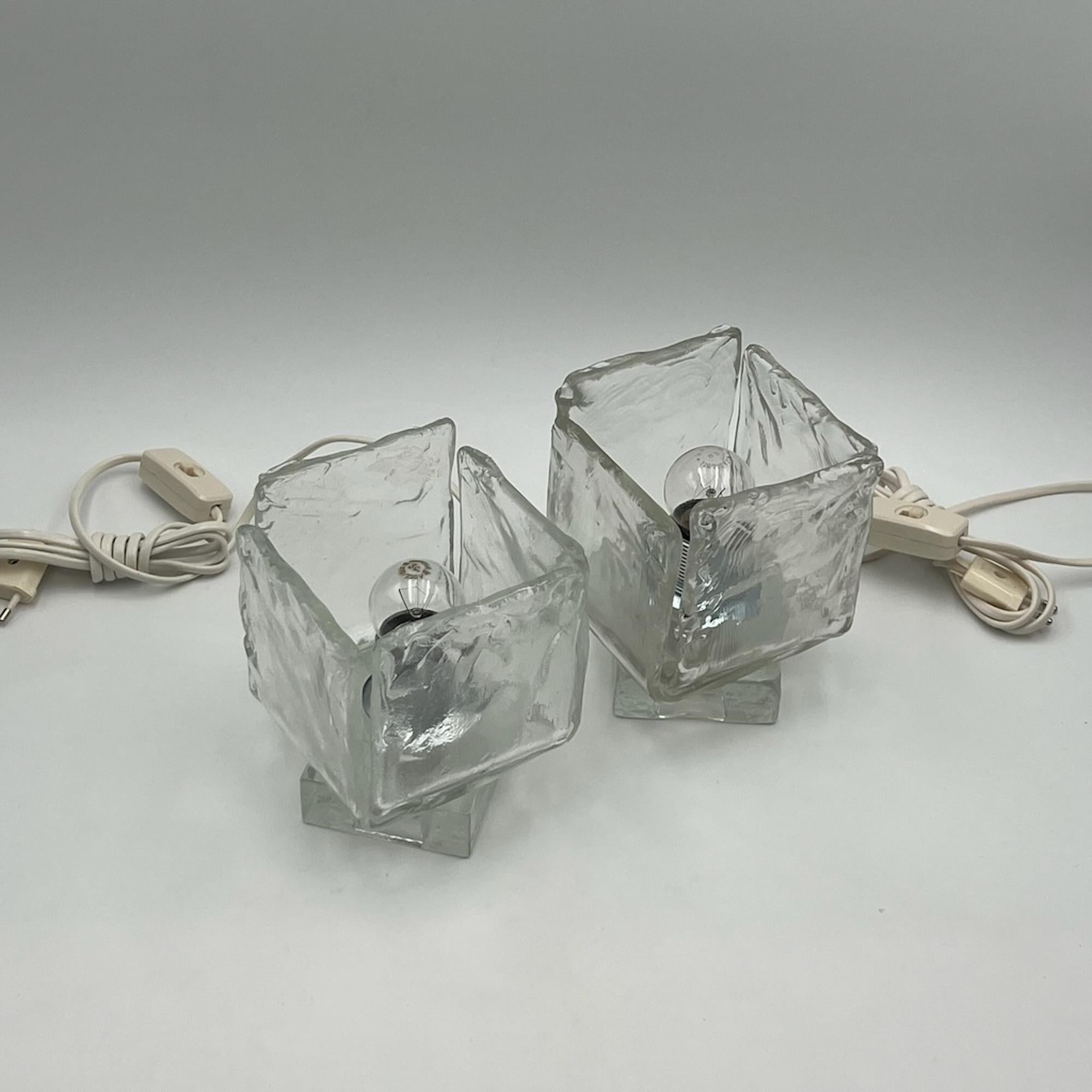 Late 20th Century Pair of 1970s Artisanal Murano Glass Lamps by Vetrerie Toso For Sale