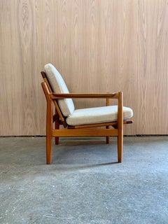 Pair of 1970s Norwegian Reclining Lounge Chairs