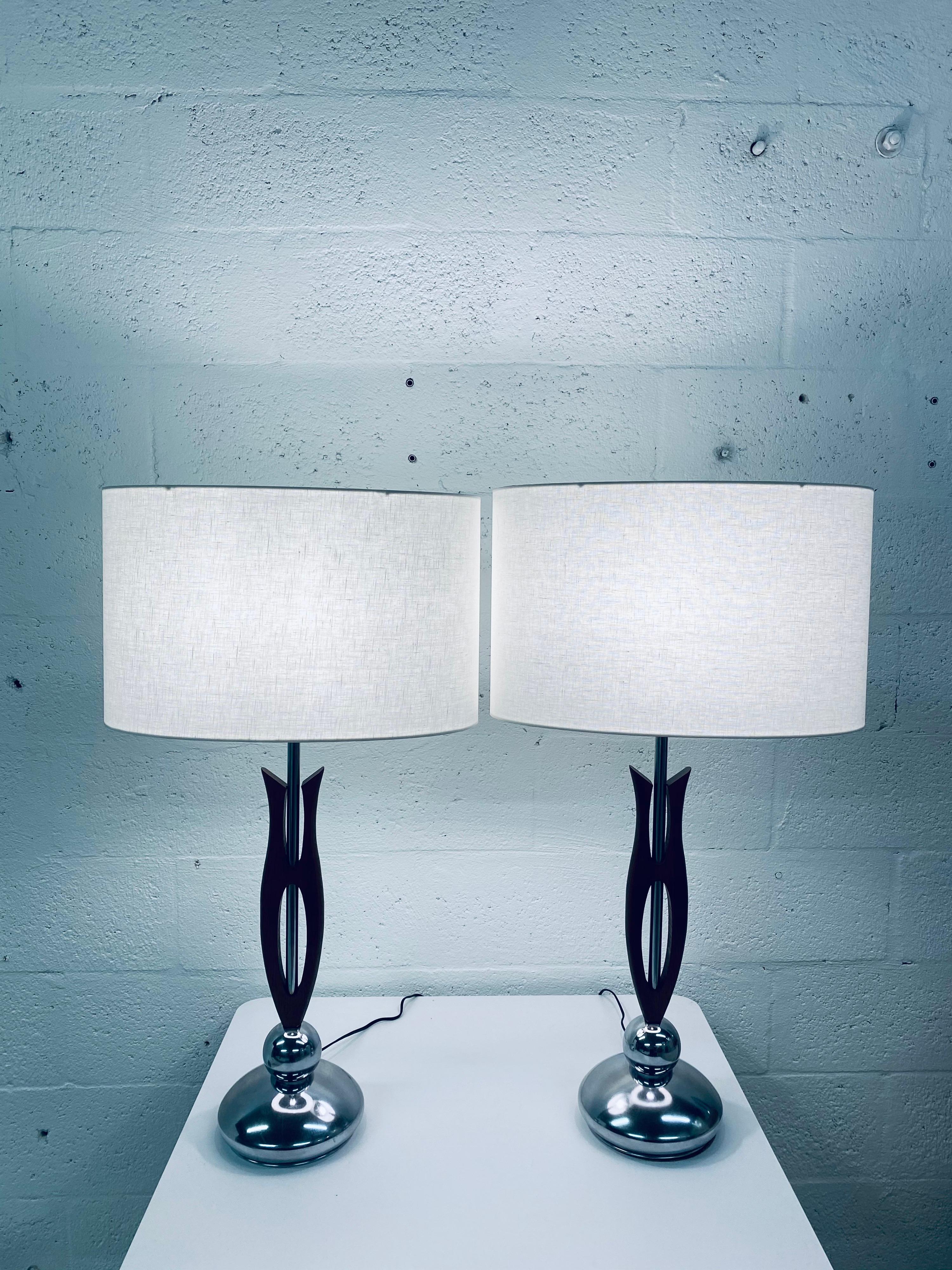 Late 20th Century Pair of 1970s Nova Chrome and Walnut Wood Lamps with New Cotton Linen Shades For Sale