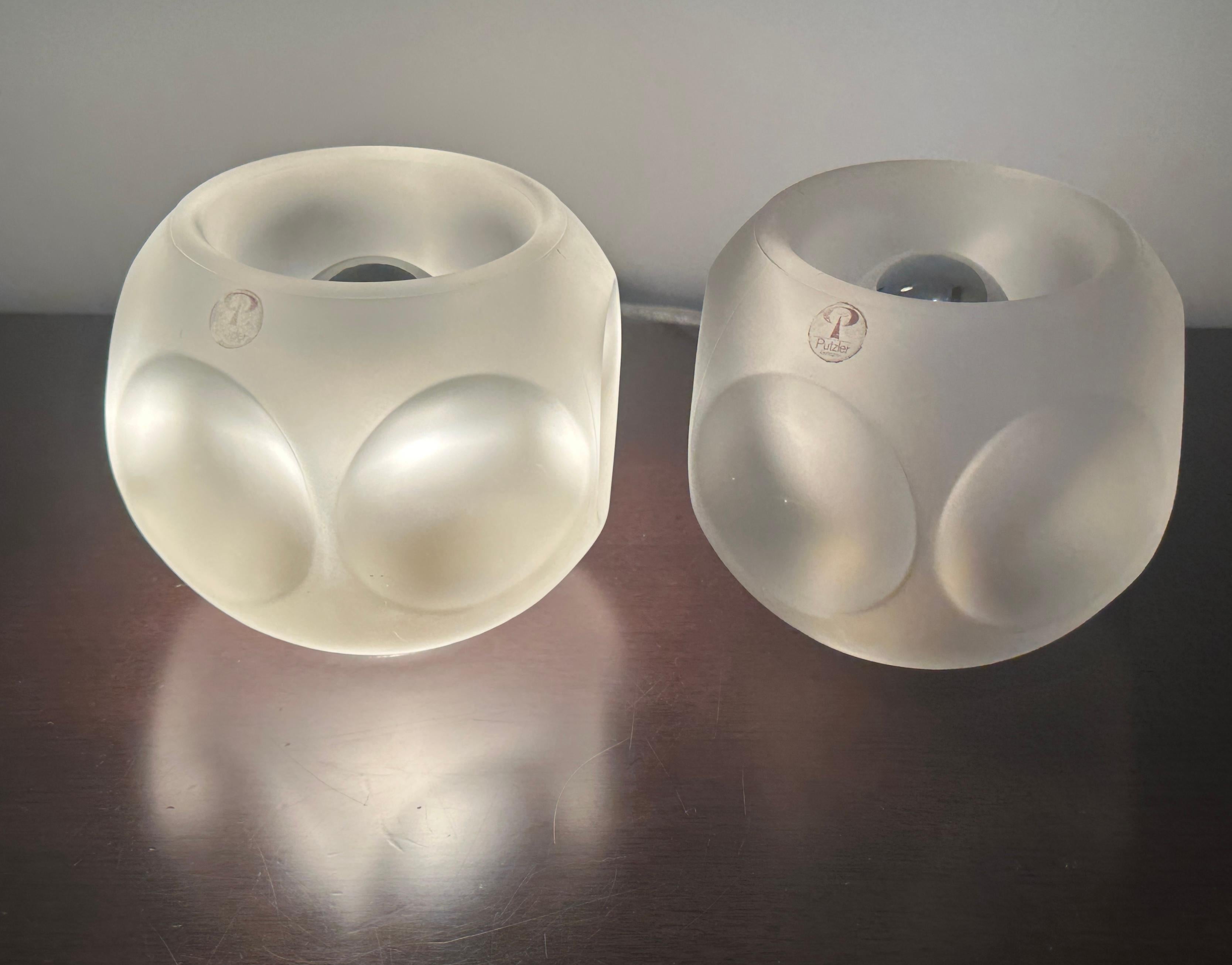 Paar 1970er Peill & Putzler Tischlampen aus mattiertem, gerundetem Glas im Angebot 1