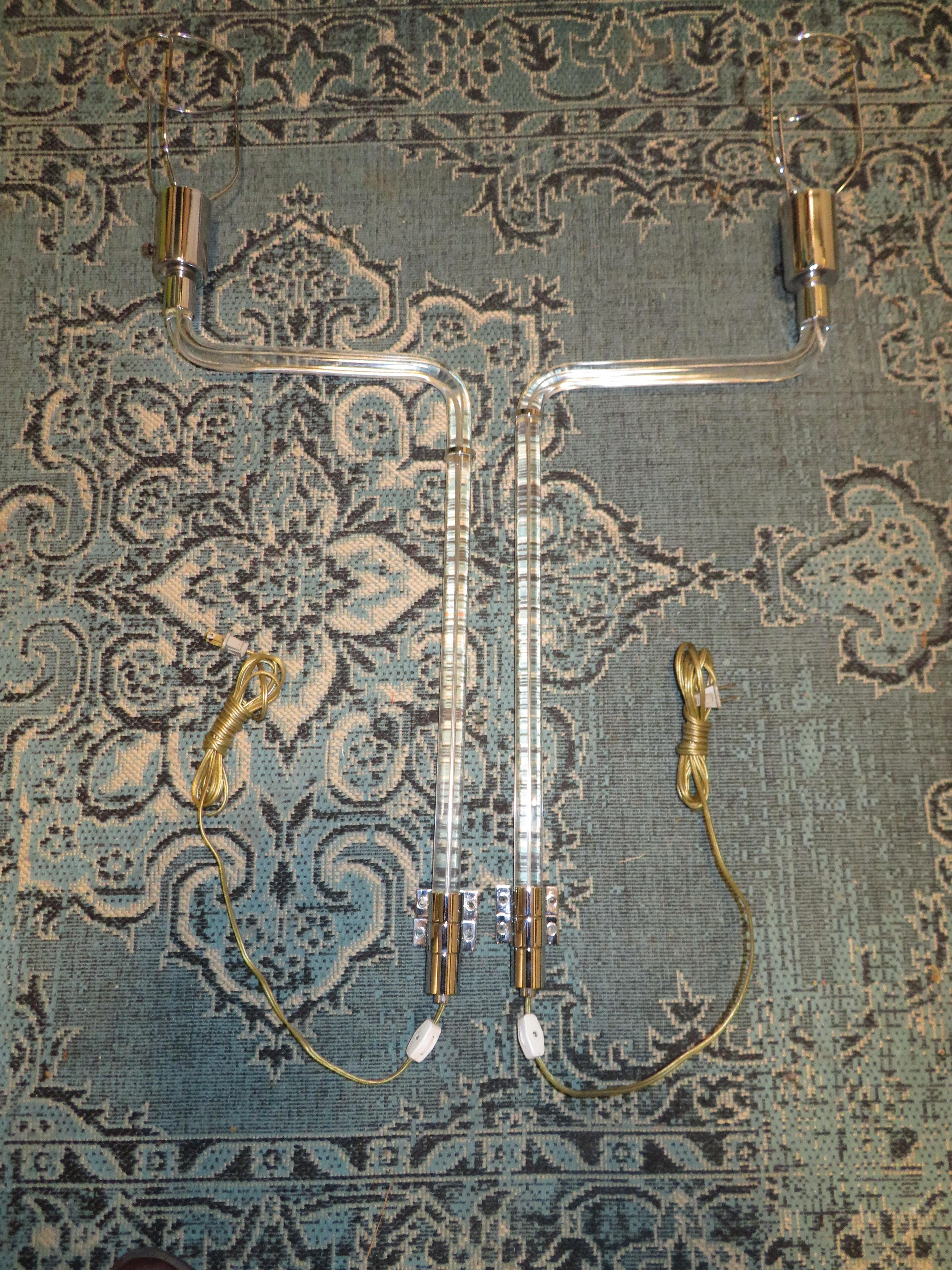 Pair of 1970s Peter Hamburger Lucite and Chrome Wall-Mounted Wall Sconces For Sale 6