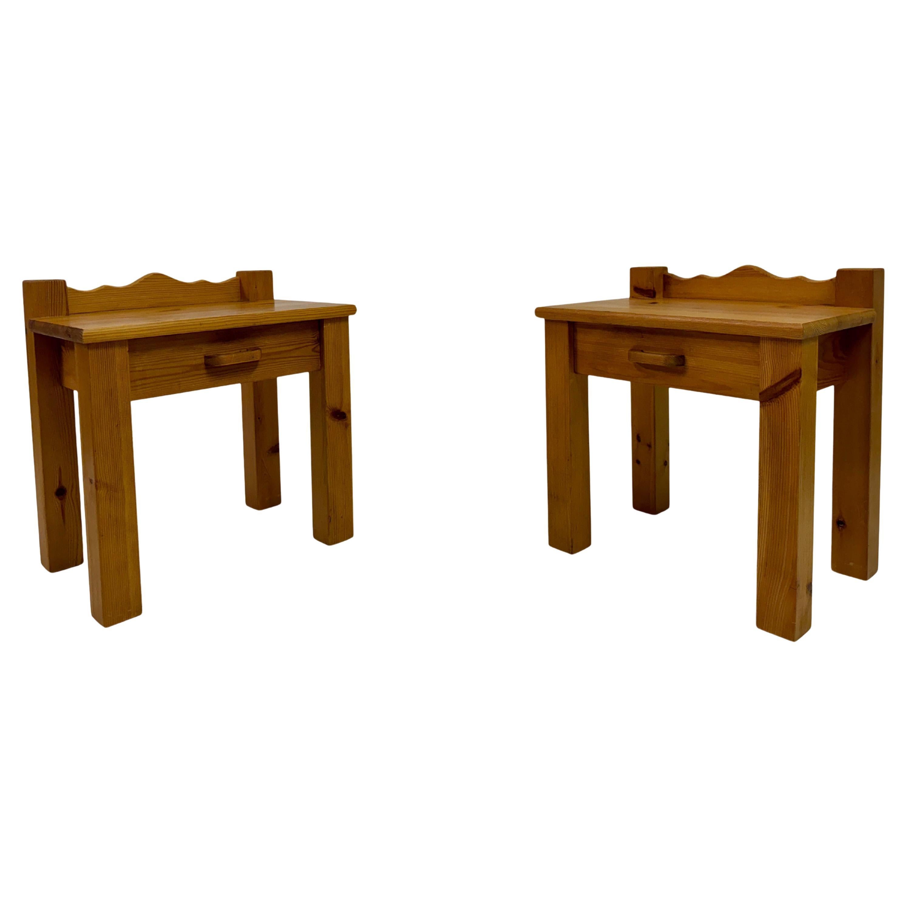 Pair of 1970s Pine Bedside Tables with Scalloped Backs For Sale