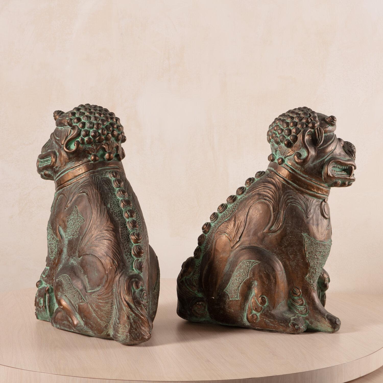 Late 20th Century Pair of 1970s Plaster Foo Dogs 