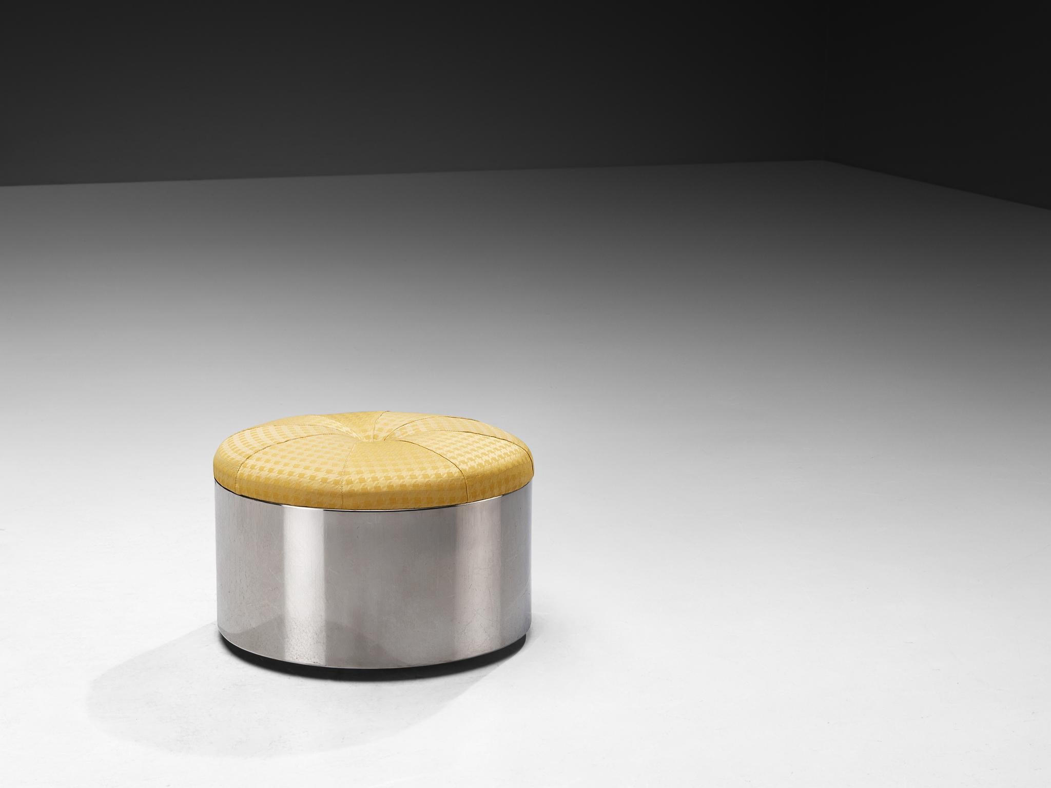 Late 20th Century Pair of 1970s Post-Modern Movable Ottomans in Chromed Steel For Sale