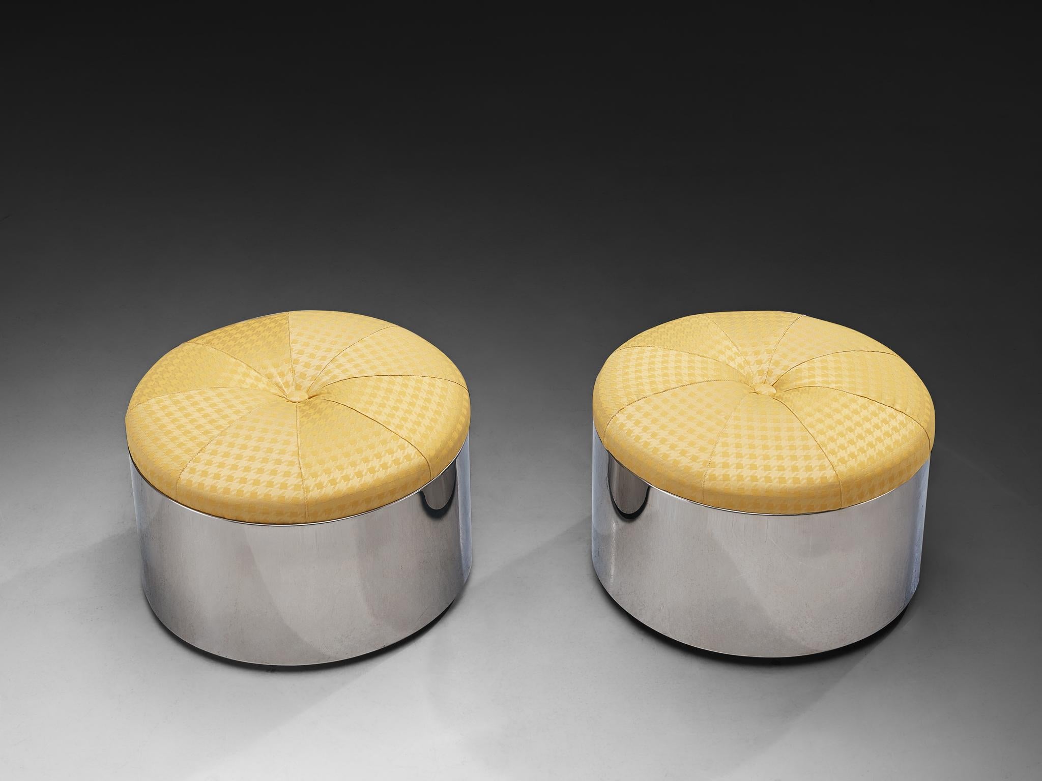 Pair of 1970s Post-Modern Movable Ottomans in Chromed Steel For Sale 1