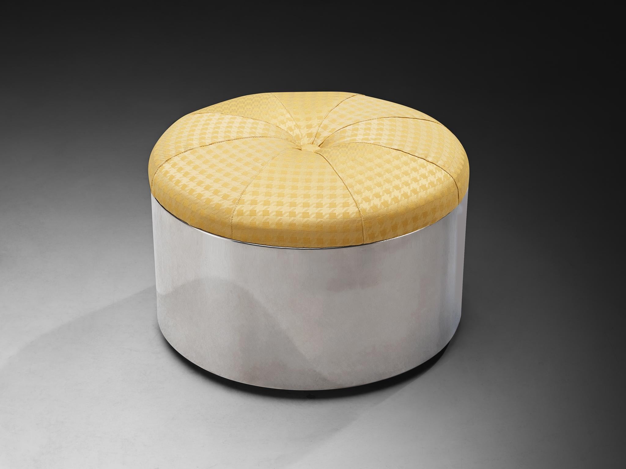 Pair of 1970s Post-Modern Movable Ottomans in Chromed Steel For Sale 2