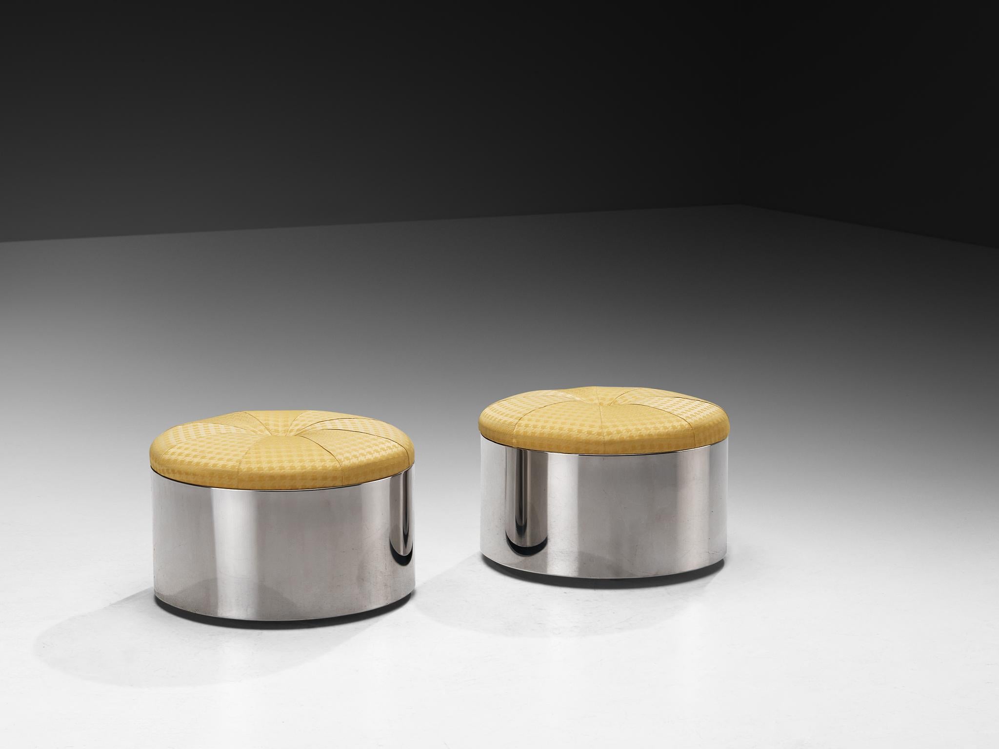 Pair of 1970s Post-Modern Movable Ottomans in Chromed Steel For Sale 3