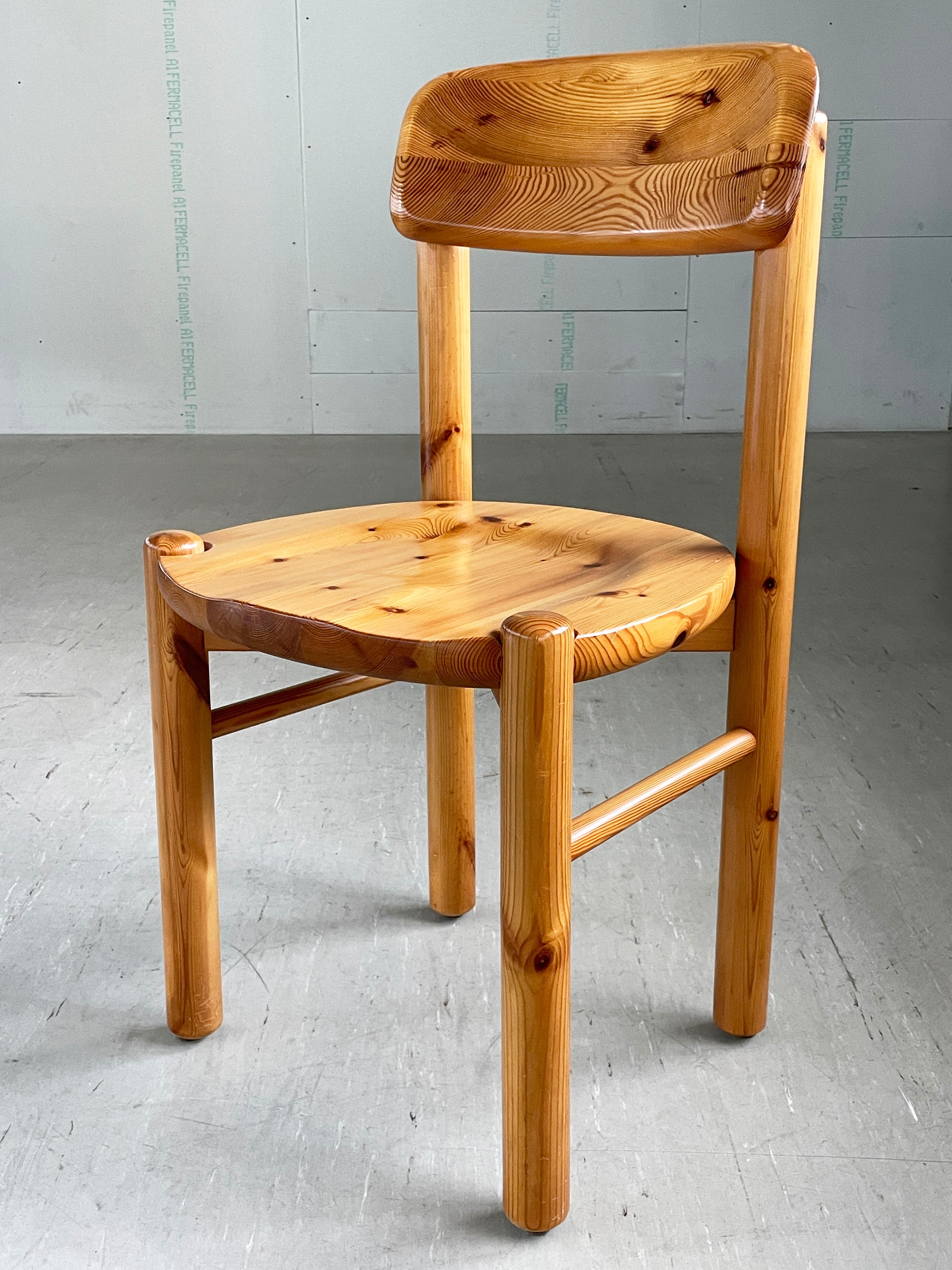 Pair of 1970's Rainer Daumiller solid pinewoo dining chairs, Denmark In Good Condition For Sale In Bern, CH