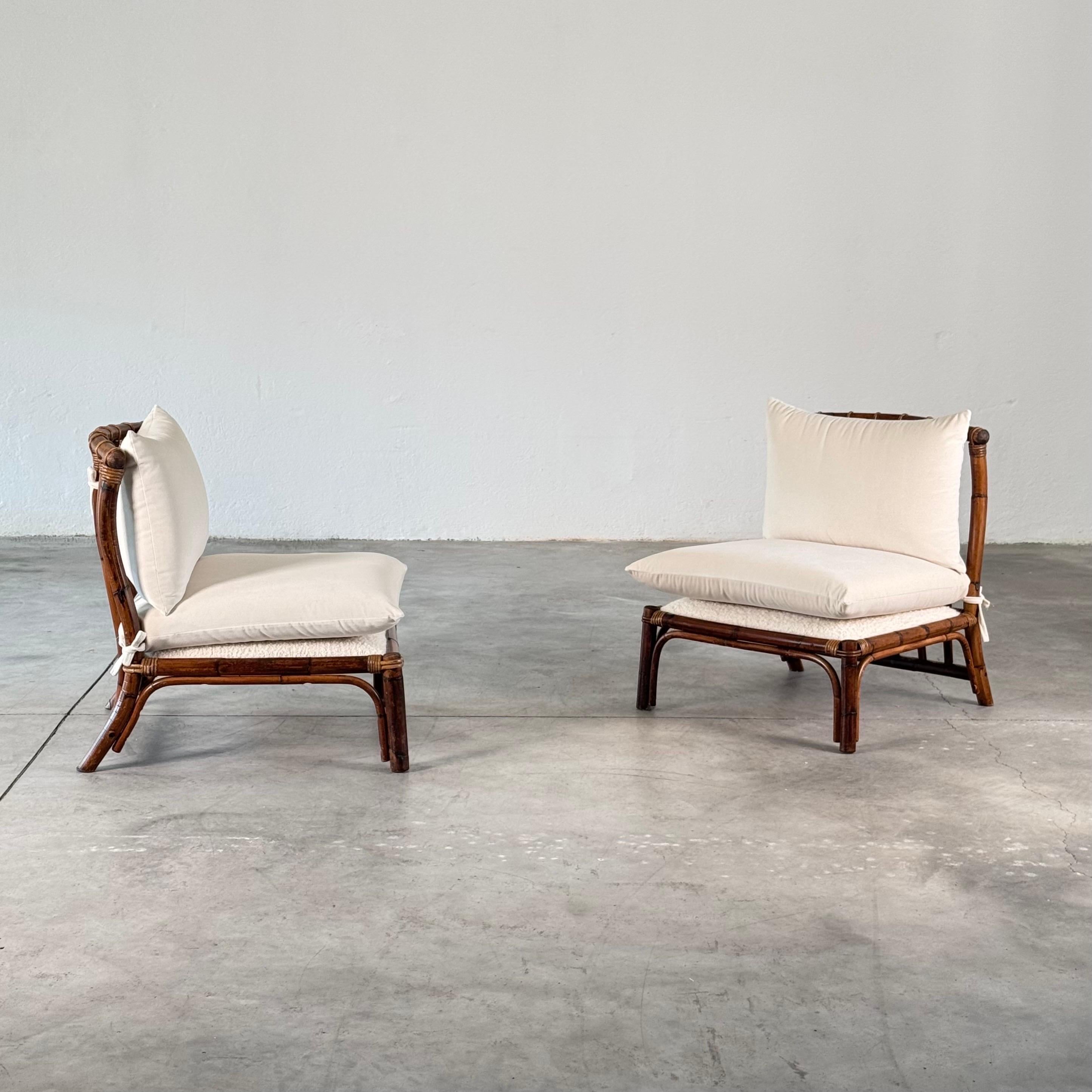 Italiano Coppia di sedie da salotto in rattan degli anni '70 di Alberto Smania, reimmaginate da FORME in vendita