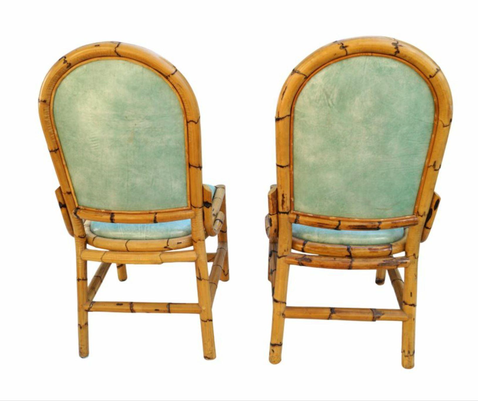 Paire de chaises d'appoint en rotin des années 1970, aspect bambou Décoration côtière en vente 3