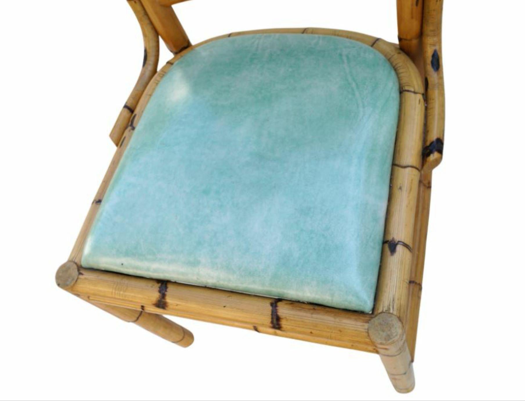 Fin du 20e siècle Paire de chaises d'appoint en rotin des années 1970, aspect bambou Décoration côtière en vente